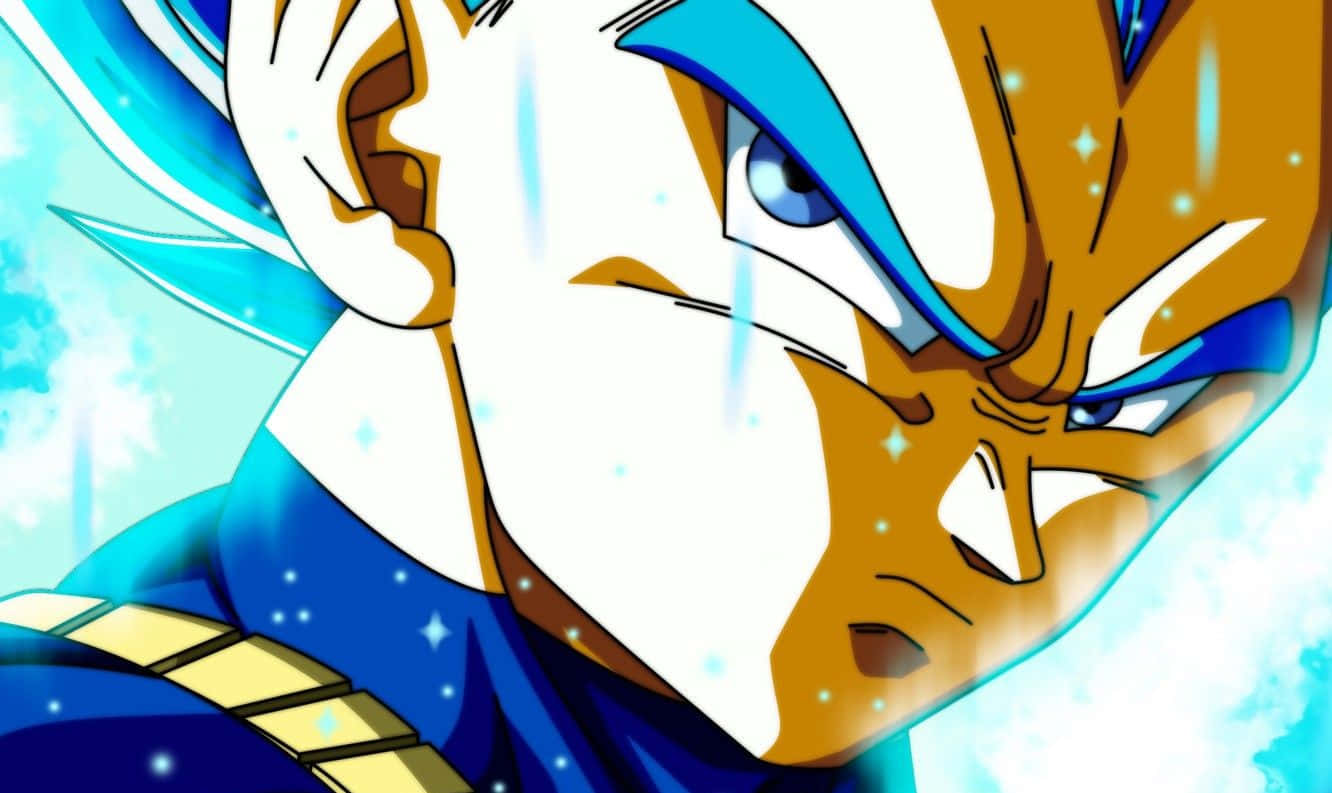 Vegeta Art 桌布 壁紙 — 動漫角色特寫，藍色頭髮，雙眼充滿力量，在閃爍的藍色背景前發光。