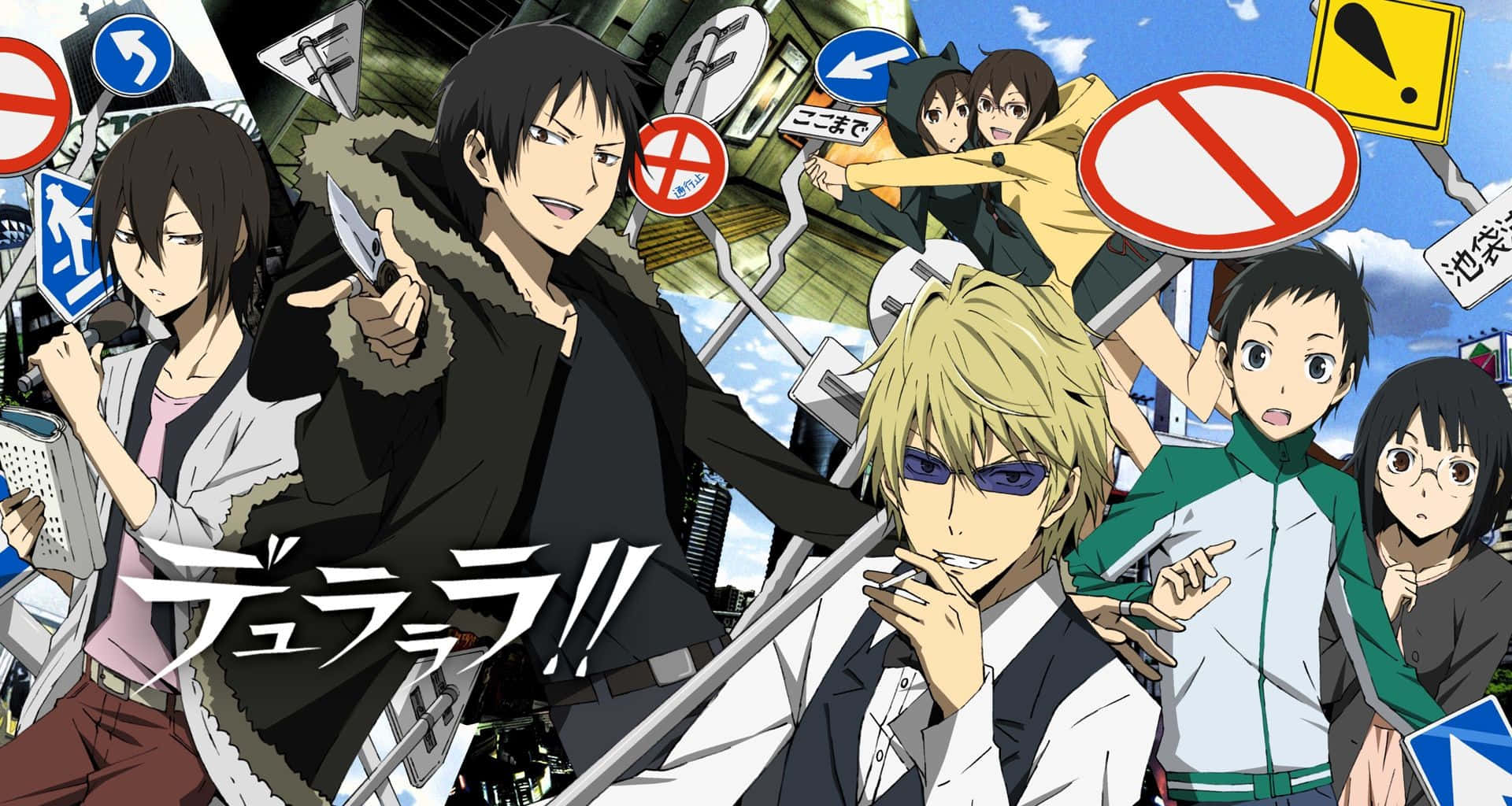 durarara 桌布 壁紙 — 動漫角色身處城市混亂中，被漂浮的交通標誌和日語文字包圍。