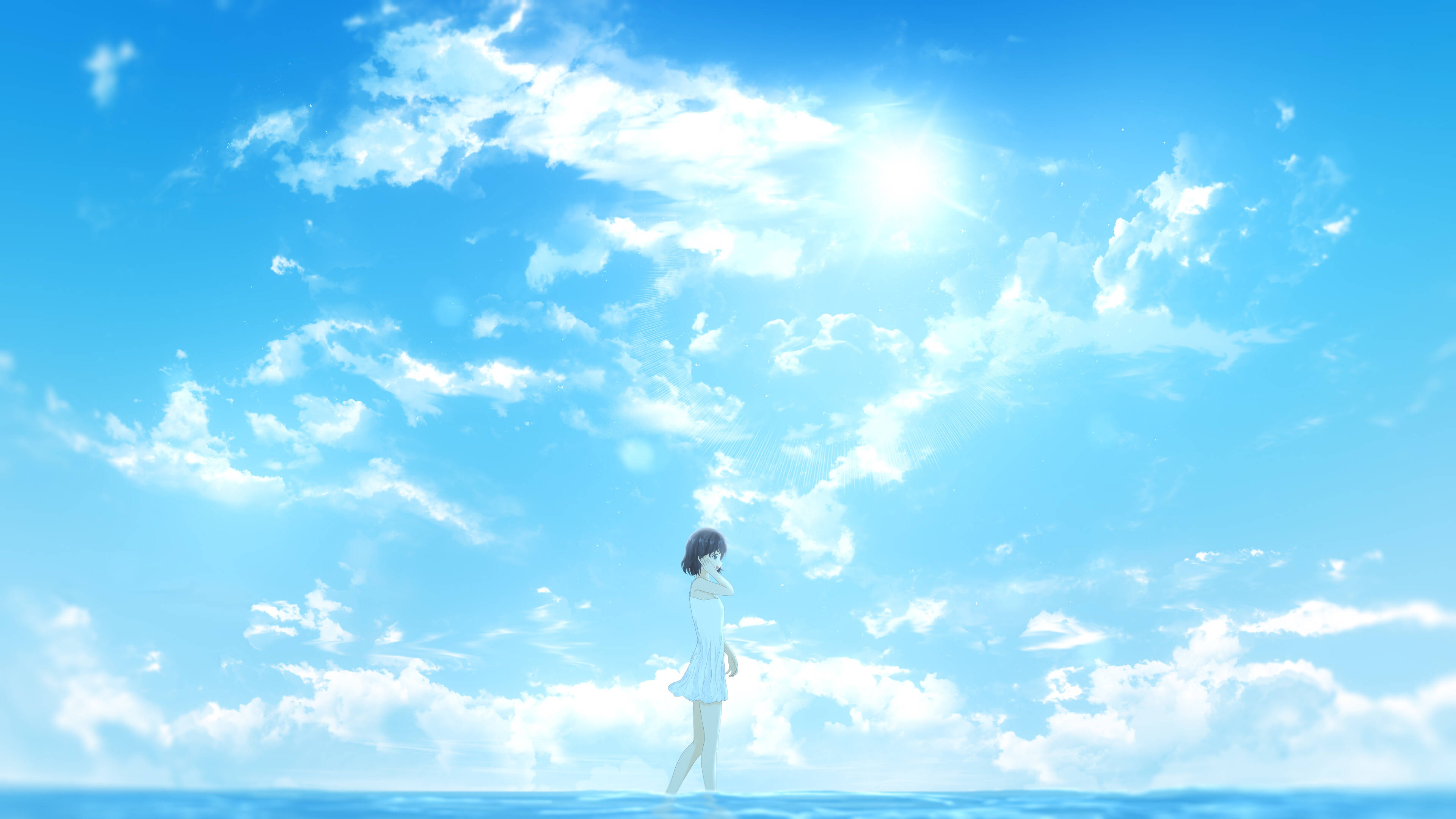 動漫風格少女行於水面藍天之下 壁紙 — 一個孤獨的動漫女孩穿著白色連衣裙，在平靜的藍色水中齊腰深，站在廣闊明亮的藍天下，有蓬鬆的雲朵和燦爛的太陽。