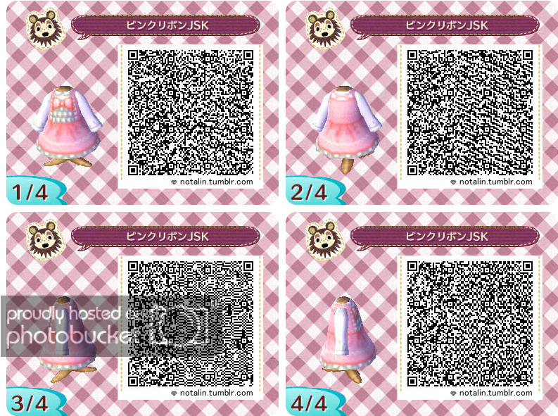 動物森友會粉紅洋裝 QR 碼套組 壁紙 — 四張粉紅和白色格仔卡片展示QR碼和可愛的粉紅連衣裙，附有Animal Crossing的QR碼。