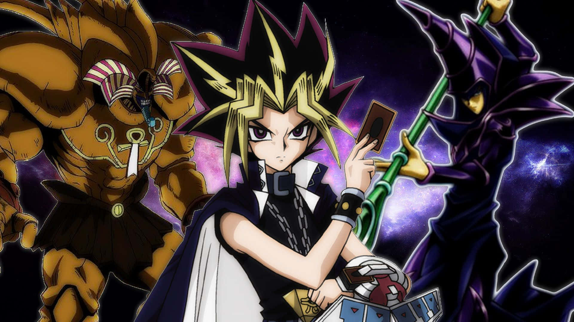 Yugi Muto 桌布 壁紙 — 動畫主角留著尖刺金髮，手持卡牌，兩側有金色怪物和紫色長袍巫師，背景是宇宙星空。