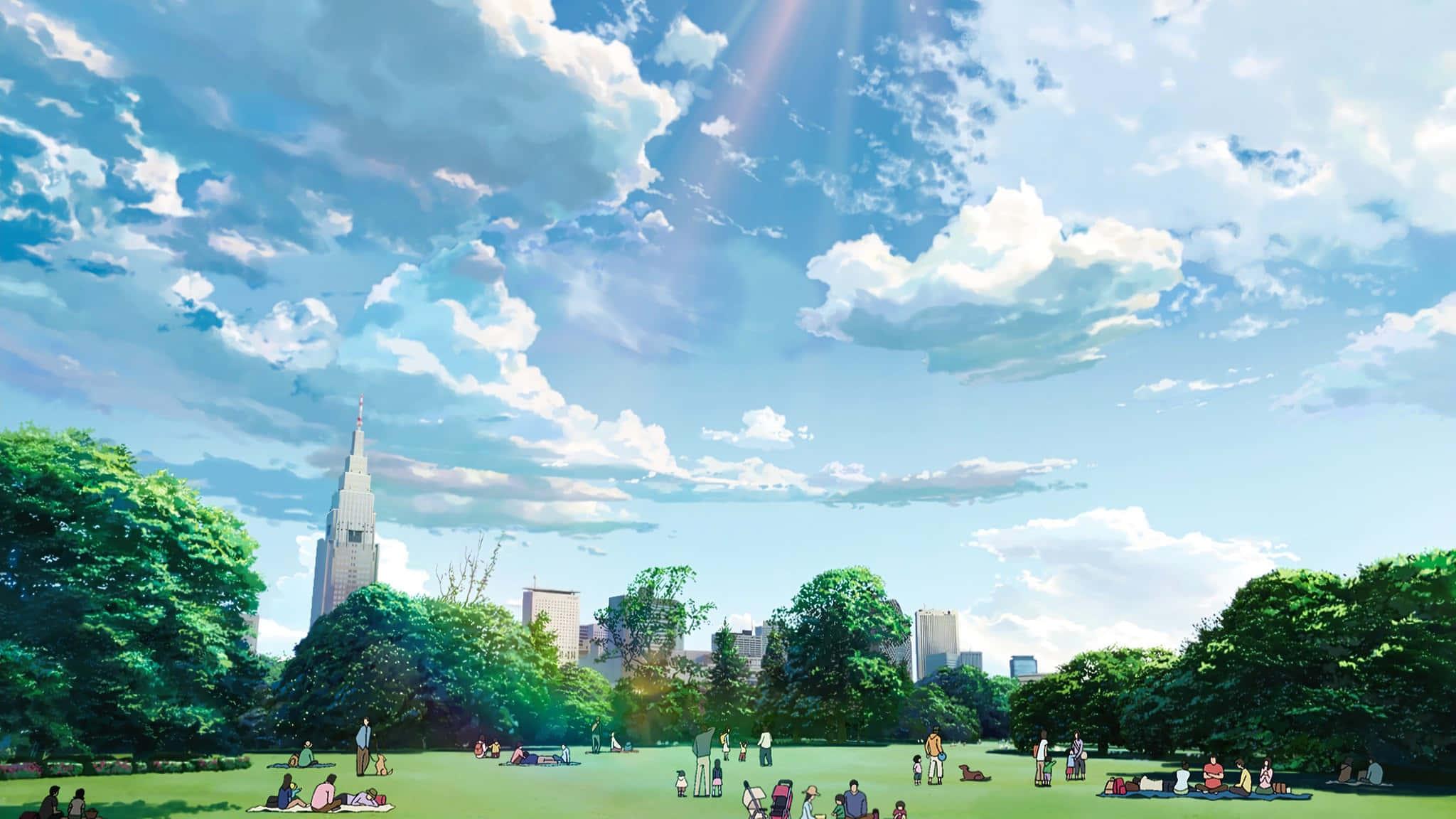 動畫公園《言葉之庭》背景 壁紙 — 一個充滿活力的動漫風格公園場景，人們在藍天白雲和遠處城市天際線下的綠色草地上放鬆。