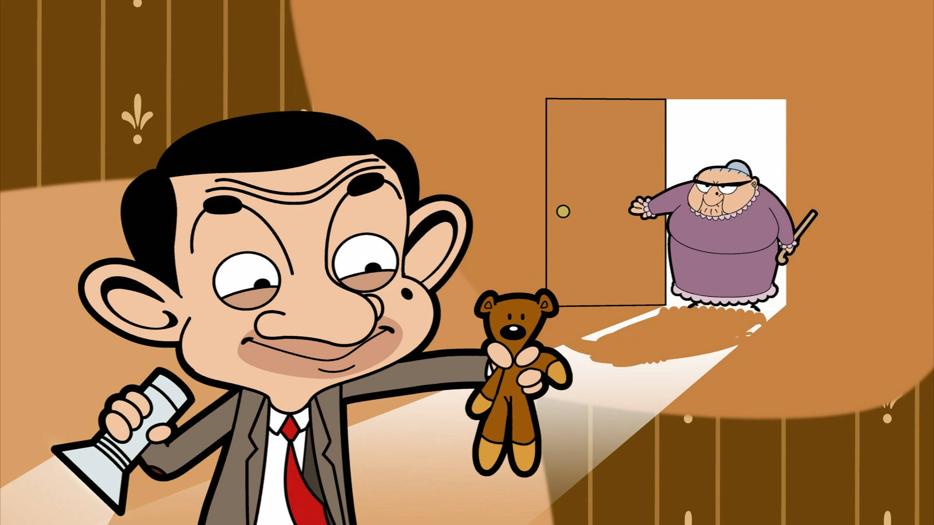 動畫系列第二季憨豆先生 壁紙 — Mr Bean 抱著一隻泰迪熊和手電筒，他的母親從他身後的門口怒氣沖沖地衝進來。
