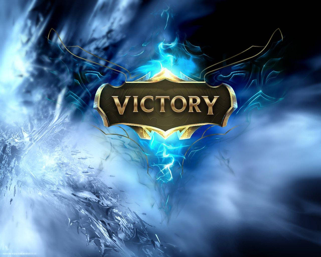 勝利冰藍美學 壁紙 — 一個發光的藍色和金色 'VICTORY' 標誌，在暴風雪般的冰背景和噼啪作響的閃電效果中散發能量。