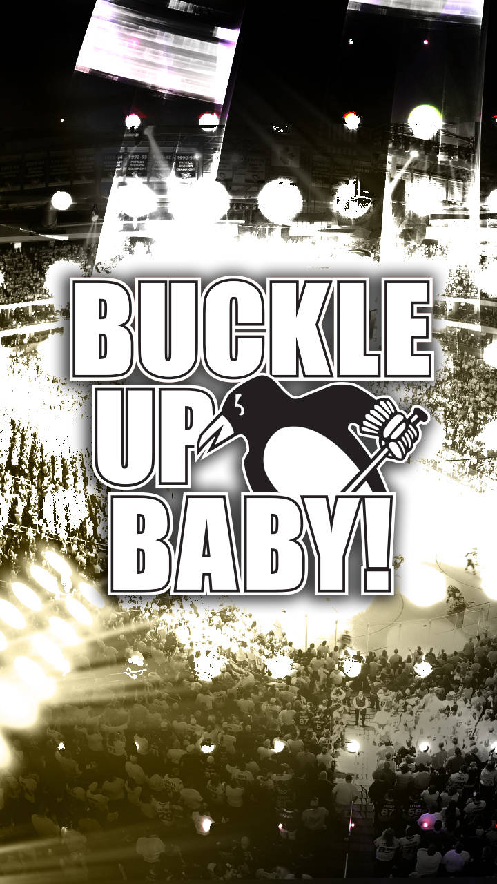 黑白演唱會，帶有企鵝吉祥物圖案，上面寫著 buckle up baby。