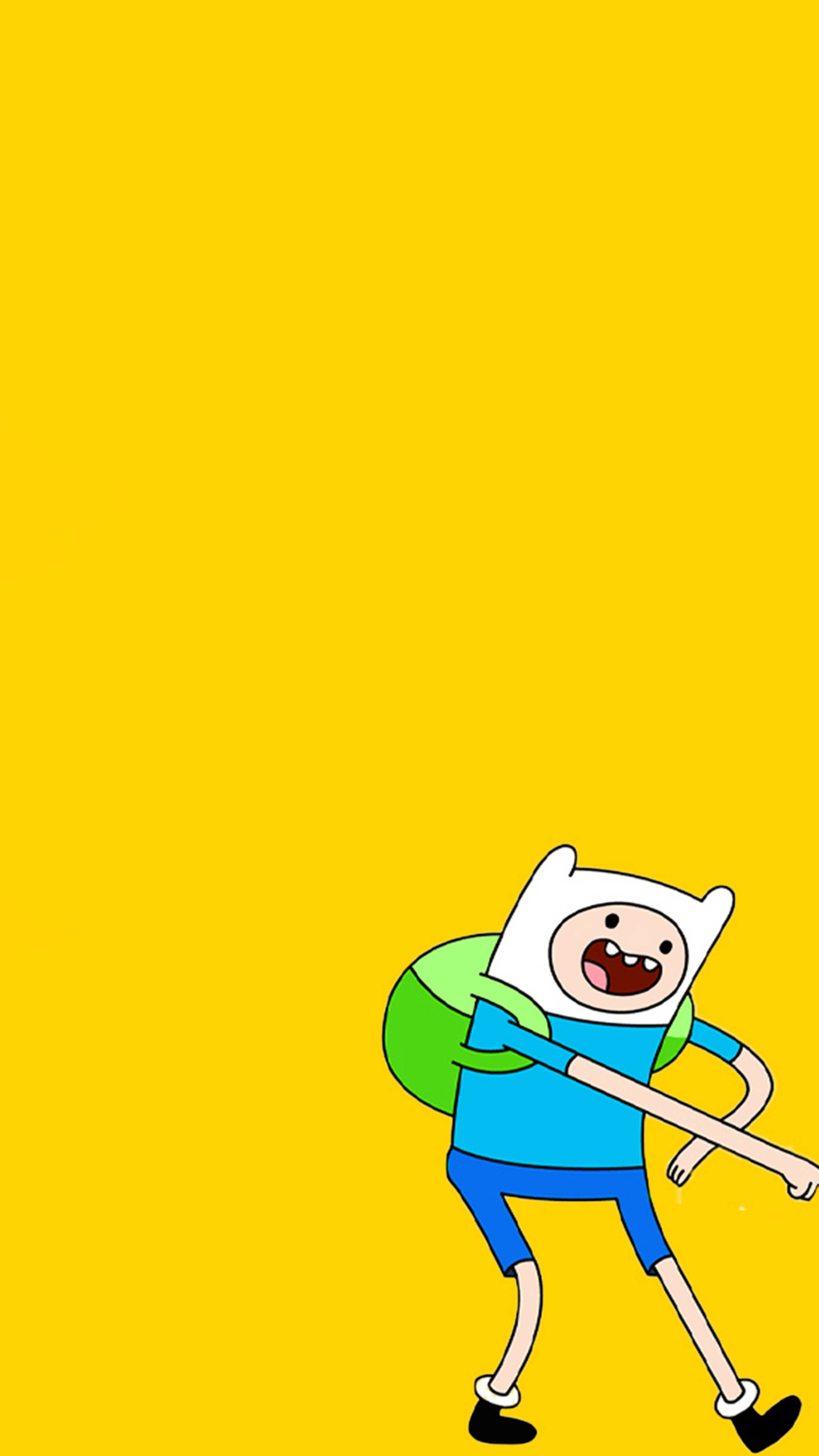 匹配《Adventure Time》芬恩人類 壁紙 — 一個開心的卡通男孩背着綠色背包，在純黃色背景上充滿活力地跳舞。