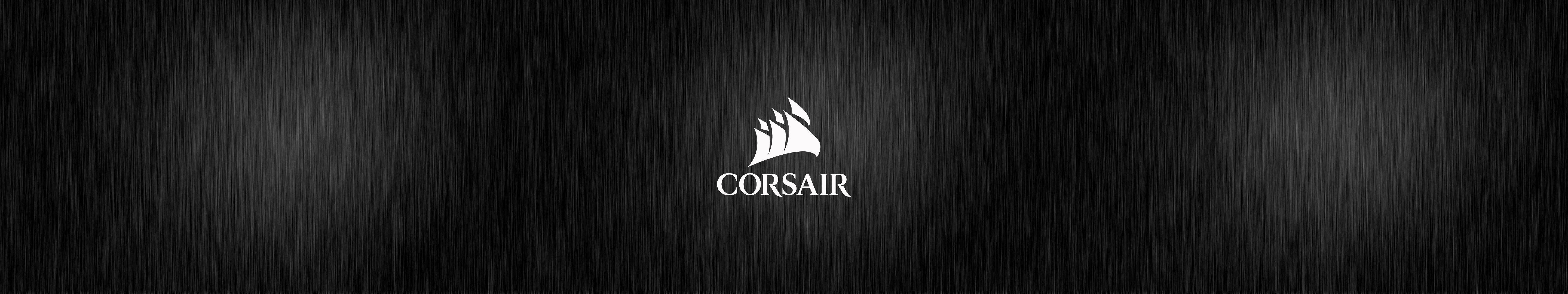 Corsair標誌在拉絲黑色金屬背景上