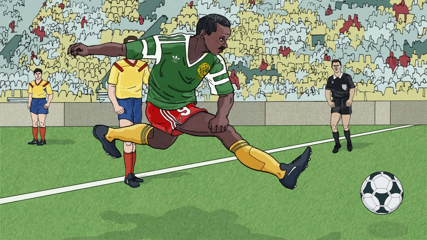 卡達 Prime Video Roger Milla 壁紙 — 一名身穿綠色球衣的足球運動員在充滿活力的球場上踢球，背景是擠滿觀眾的體育場。
