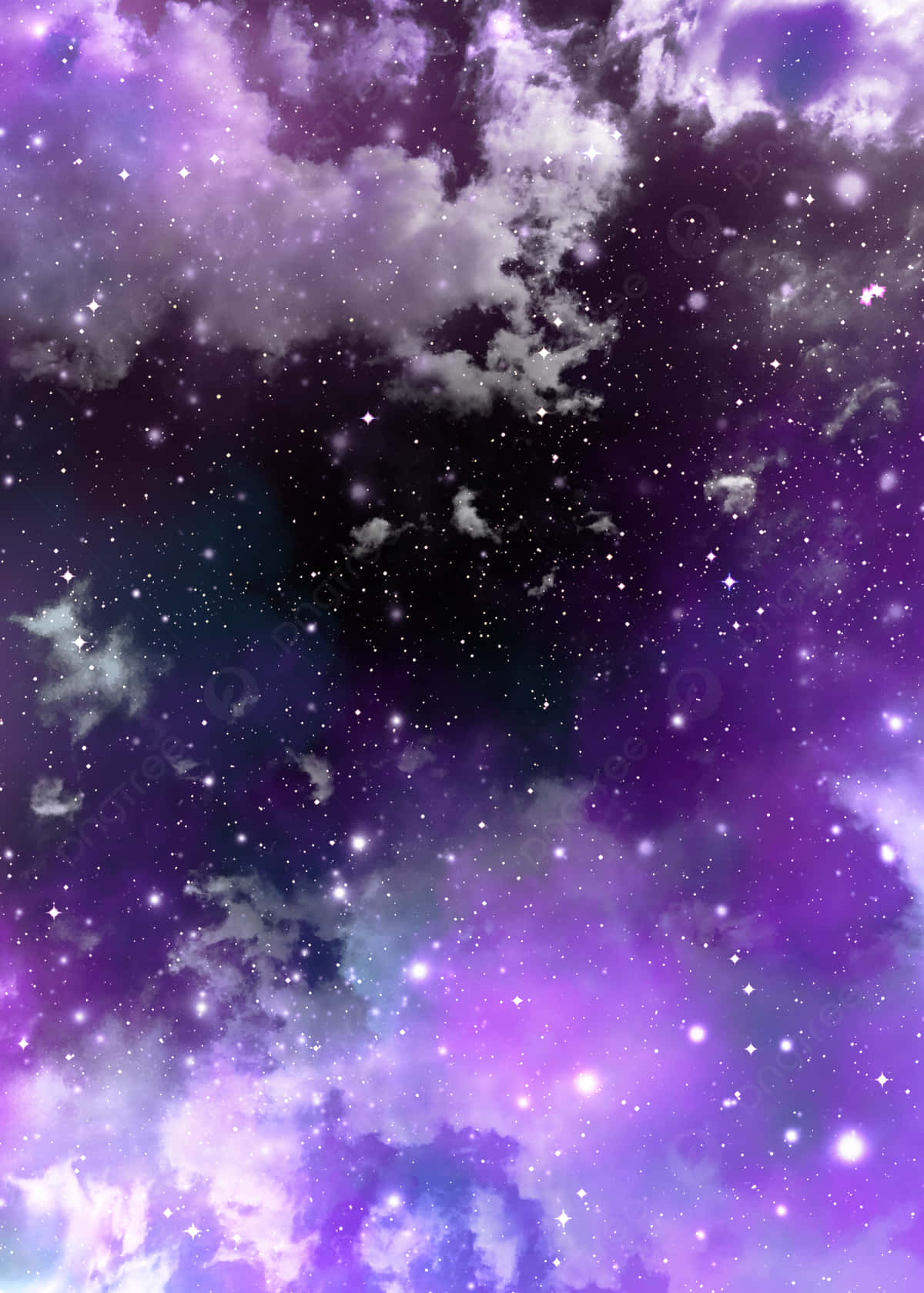 紫色和藍色星雲雲層充滿了在宇宙夜空中閃爍的星星。
