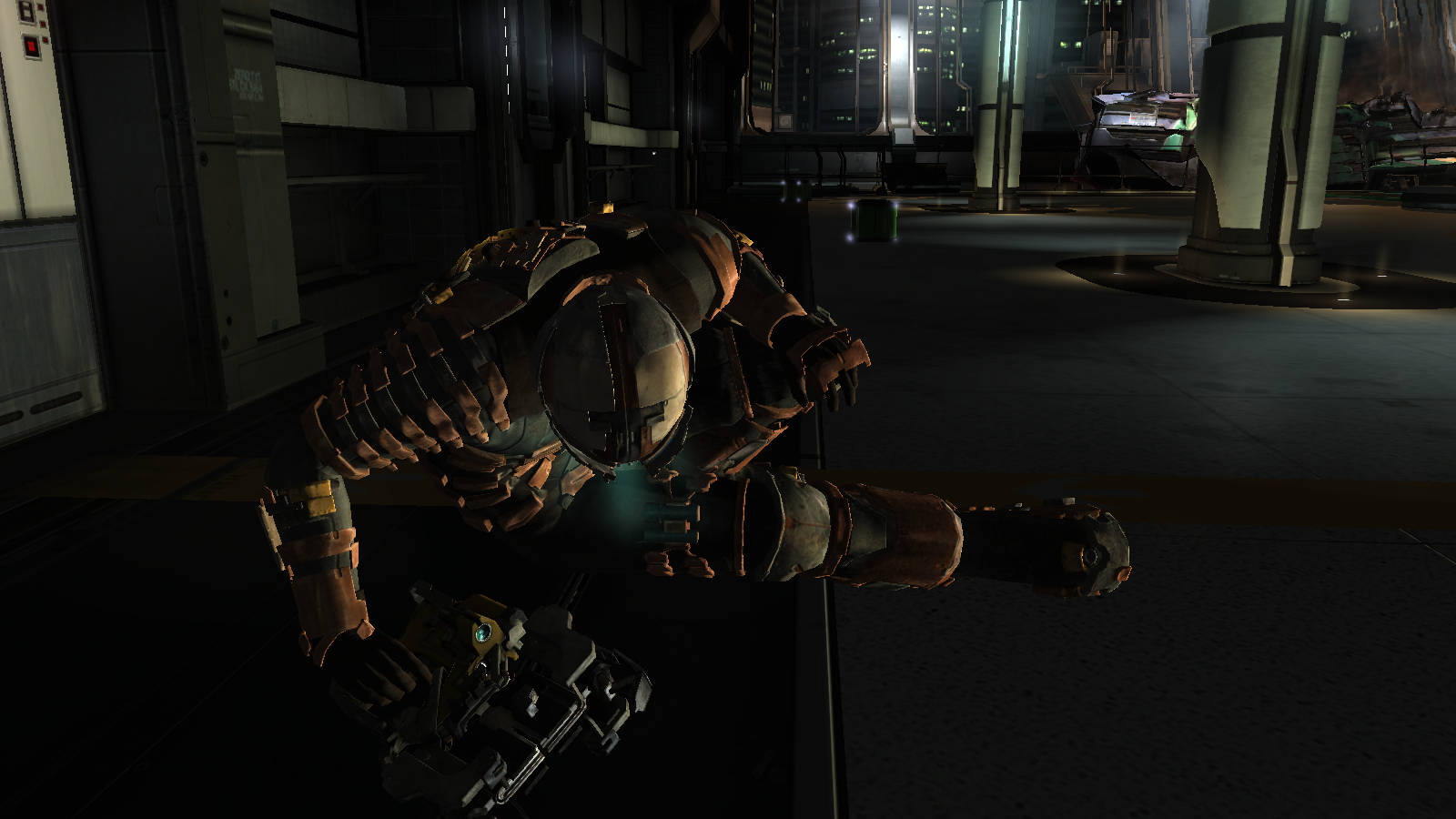 一名身穿重甲的未來士兵跪在黑暗的科幻走廊中。