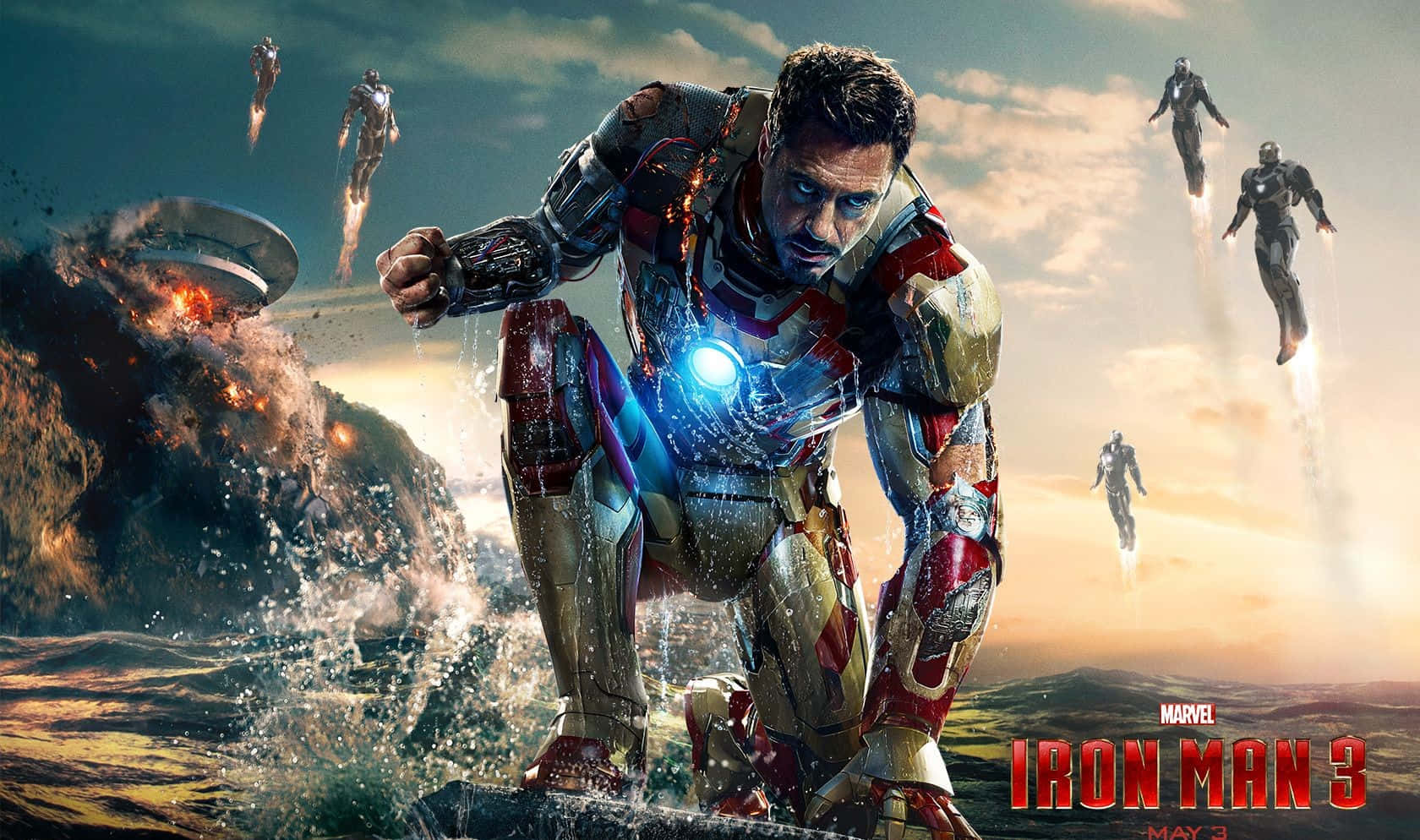 Iron Man Movies 桌布 壁紙 — 受損盔甲的鐵甲奇俠從水中浮現，多套戰衣在火紅天空下飛過頭頂。