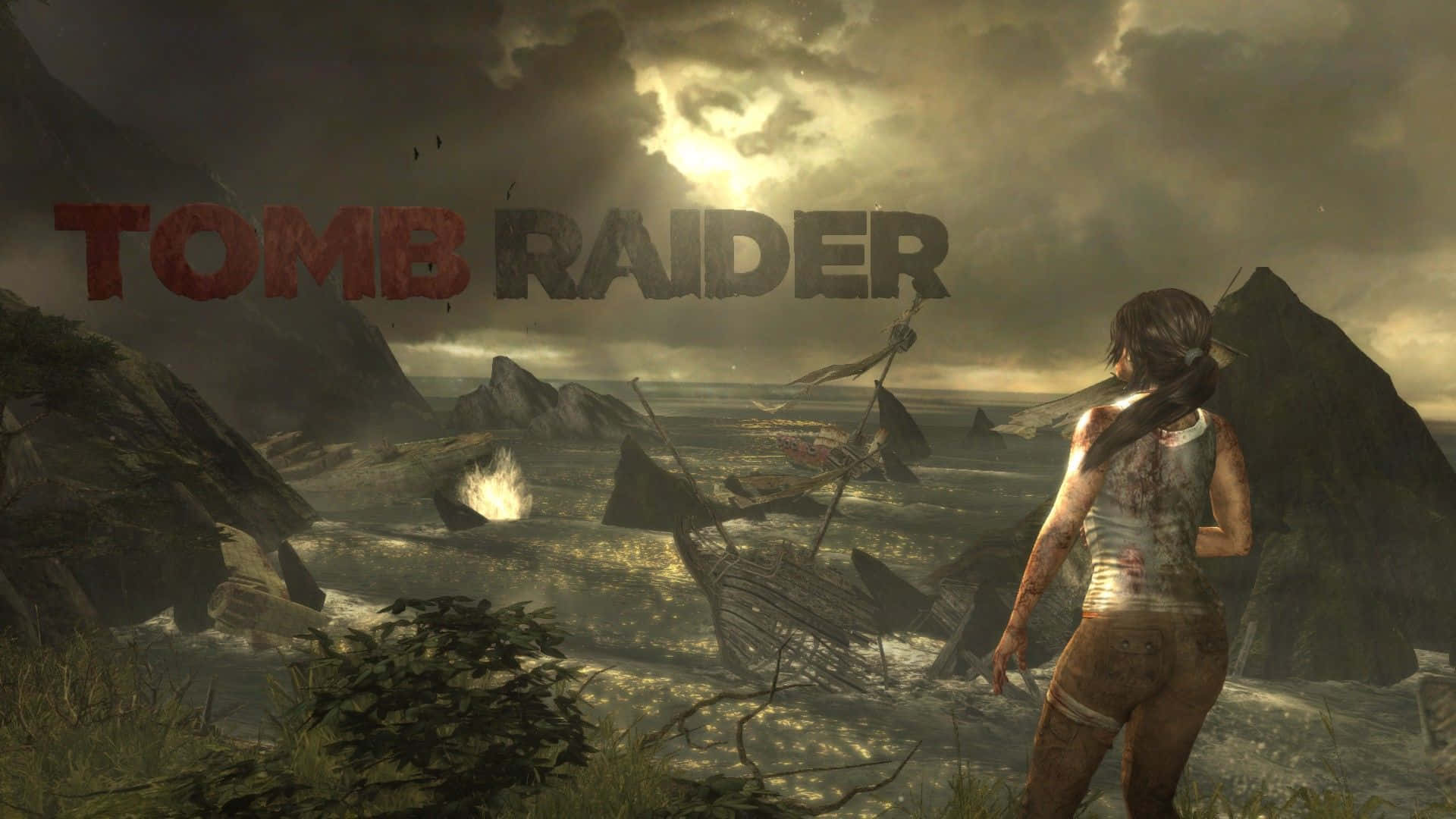 Tomb Raider 主角企喺風暴海岸上，旁邊有一艘失事船隻。