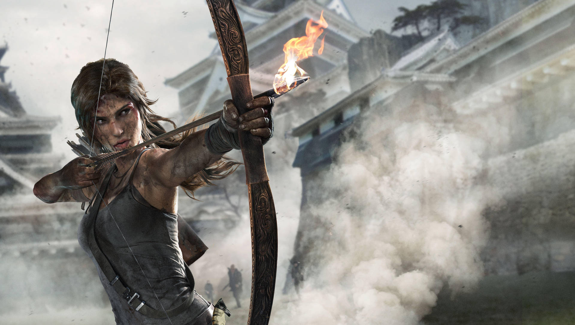 Lara Croft 從弓上射出一支燃燒的箭，射向一個正在崩塌的寺廟。