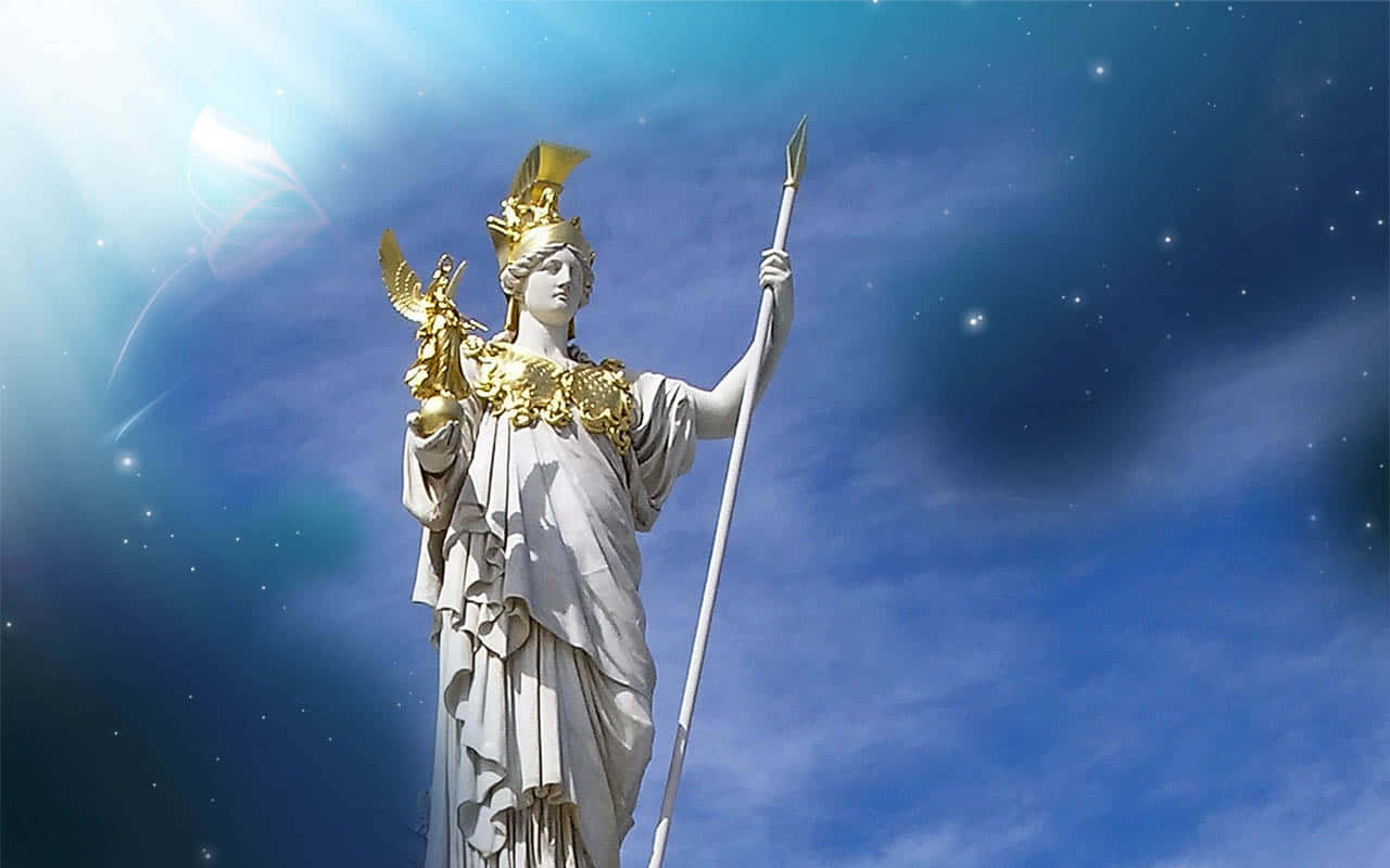 雅典娜雕像手持長矛和貓頭鷹，在繁星點點的天空下，陽光四射。