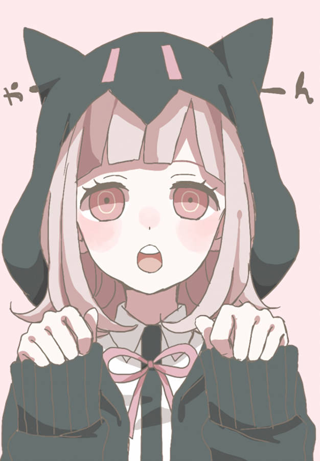 可愛動漫千紗南美 壁紙 — 一個驚訝的動漫女孩，粉紅色頭髮和貓耳朵，穿著深色連帽衫，在柔和的粉紅色背景前雙手合十。