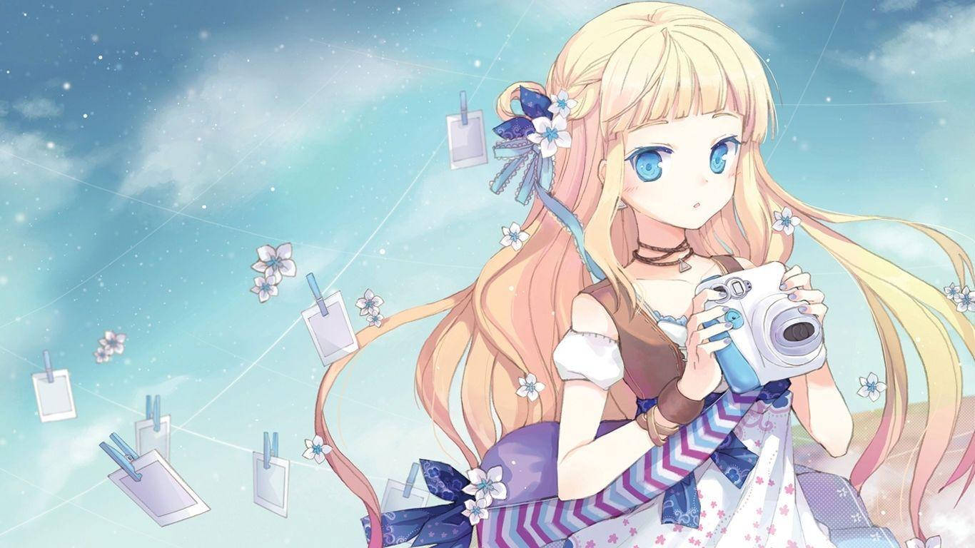 可愛動漫女孩手持寶麗來相機 壁紙 — 一位金髮藍眼的動漫女孩在星空下拿著相機，漂浮的照片和櫻花在她周圍飄蕩。