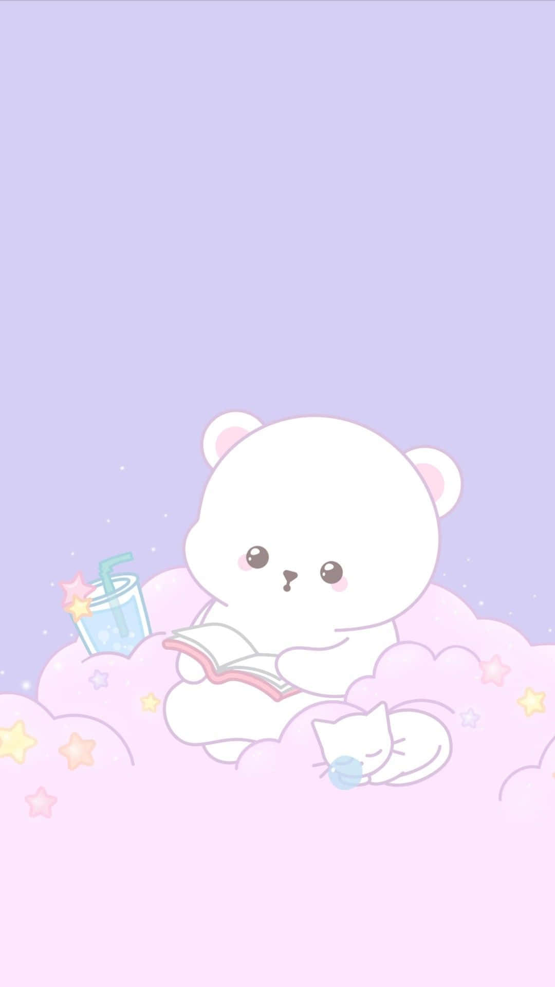 可愛熊Dagom圖 壁紙 — 一隻可愛的白熊坐在 fluffy 粉紅雲上閱讀一本書，旁邊有一隻睡著的貓和一杯飲料，背景是粉彩天空。