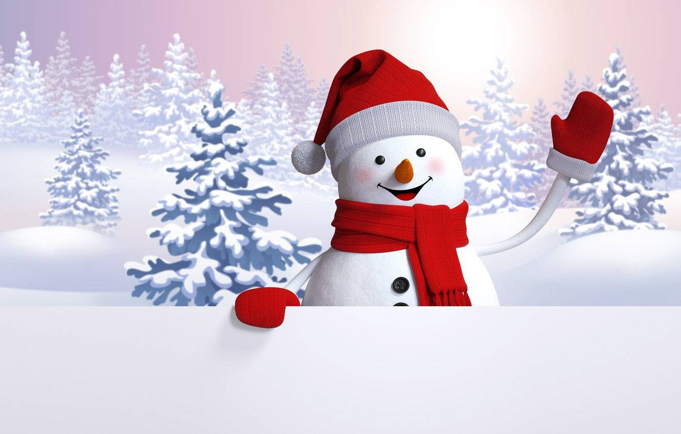 戴紅帽和圍巾的雪人在雪地森林中揮手。