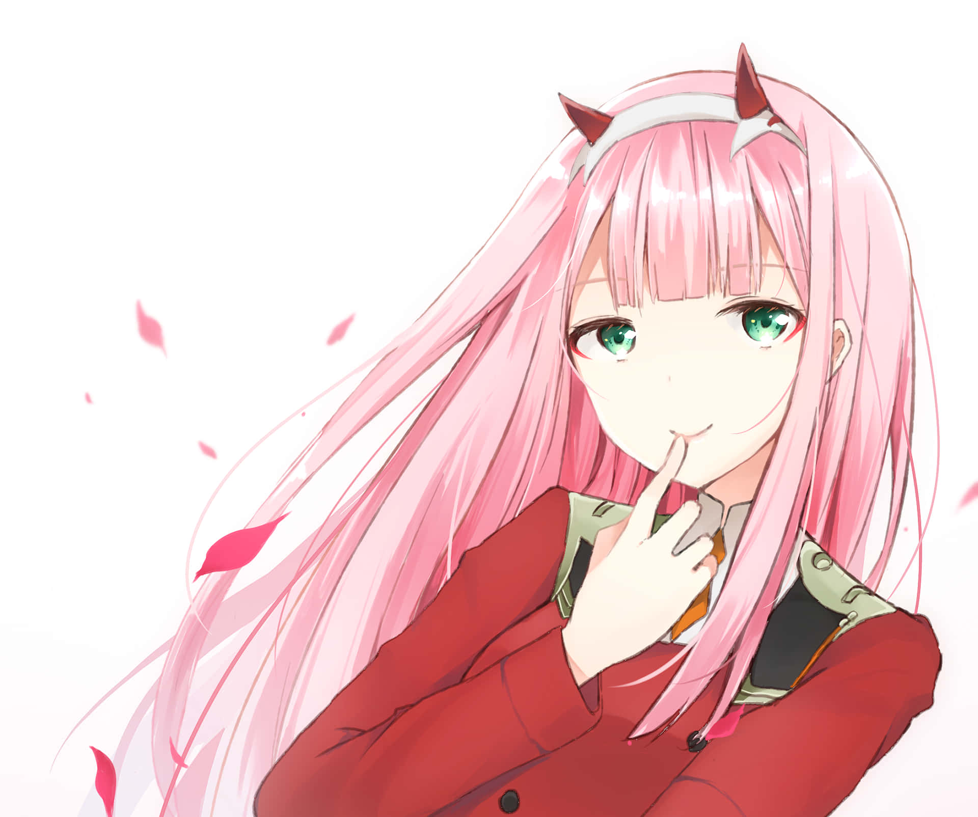 動漫女孩，粉紅色頭髮和惡魔角，在漂浮花瓣中將手指放在嘴唇上眨眼。