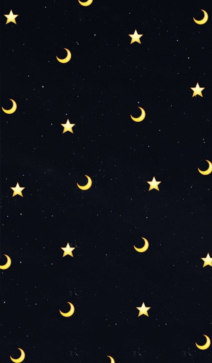 在黑暗夜空背景下，金色星星和月亮的天體圖案。