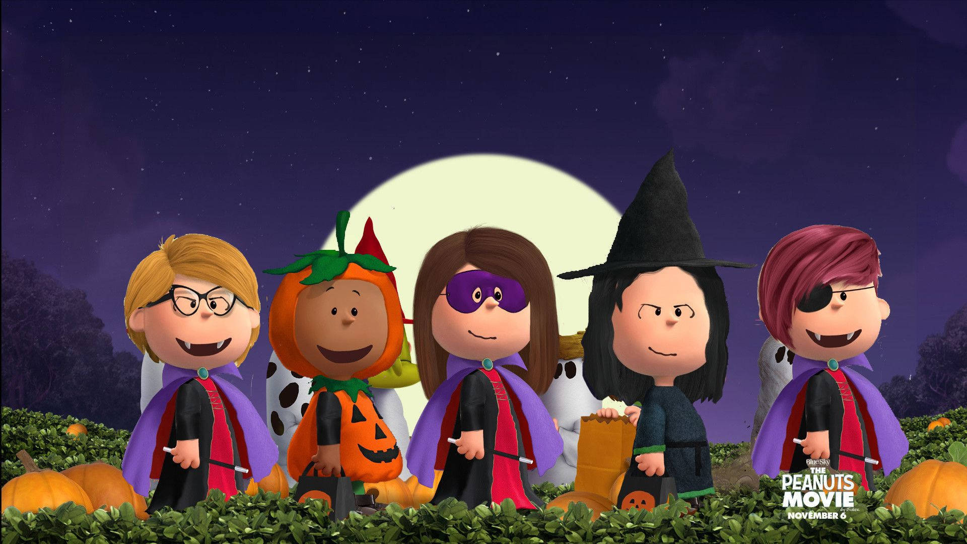 Peanuts 角色穿著萬聖節服裝，在滿月下的南瓜田裡。