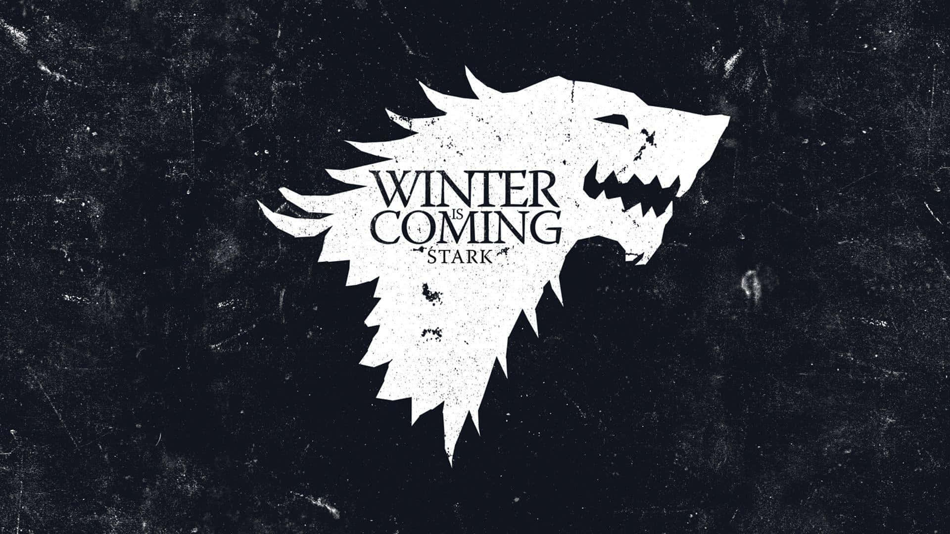 白色冰原狼史塔克徽章，上面有「Winter is Coming」文字，背景是深色紋理。