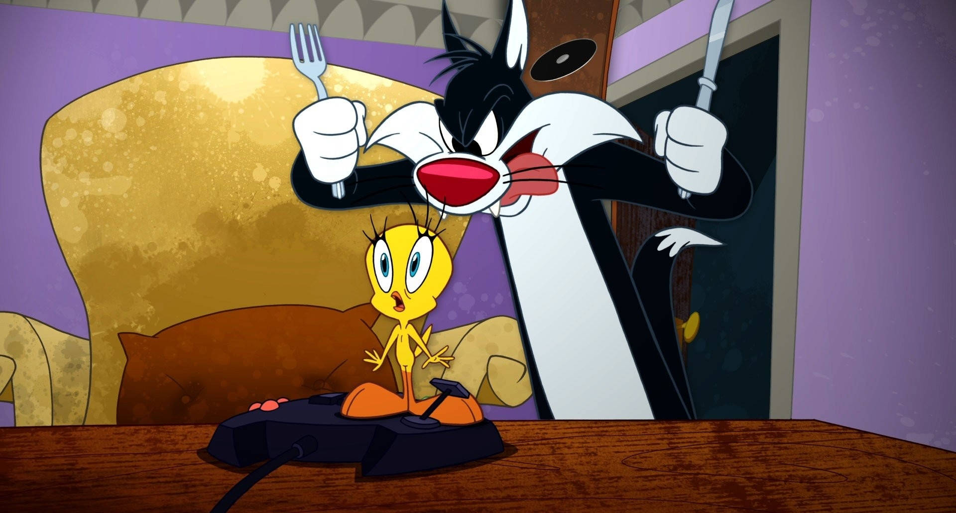史酷比手持湯匙叉子 壁紙 — Looney Tunes 嘅貓Sylvester喺晚餐枱上，用叉同刀威脅住驚慌嘅Tweety雀仔。