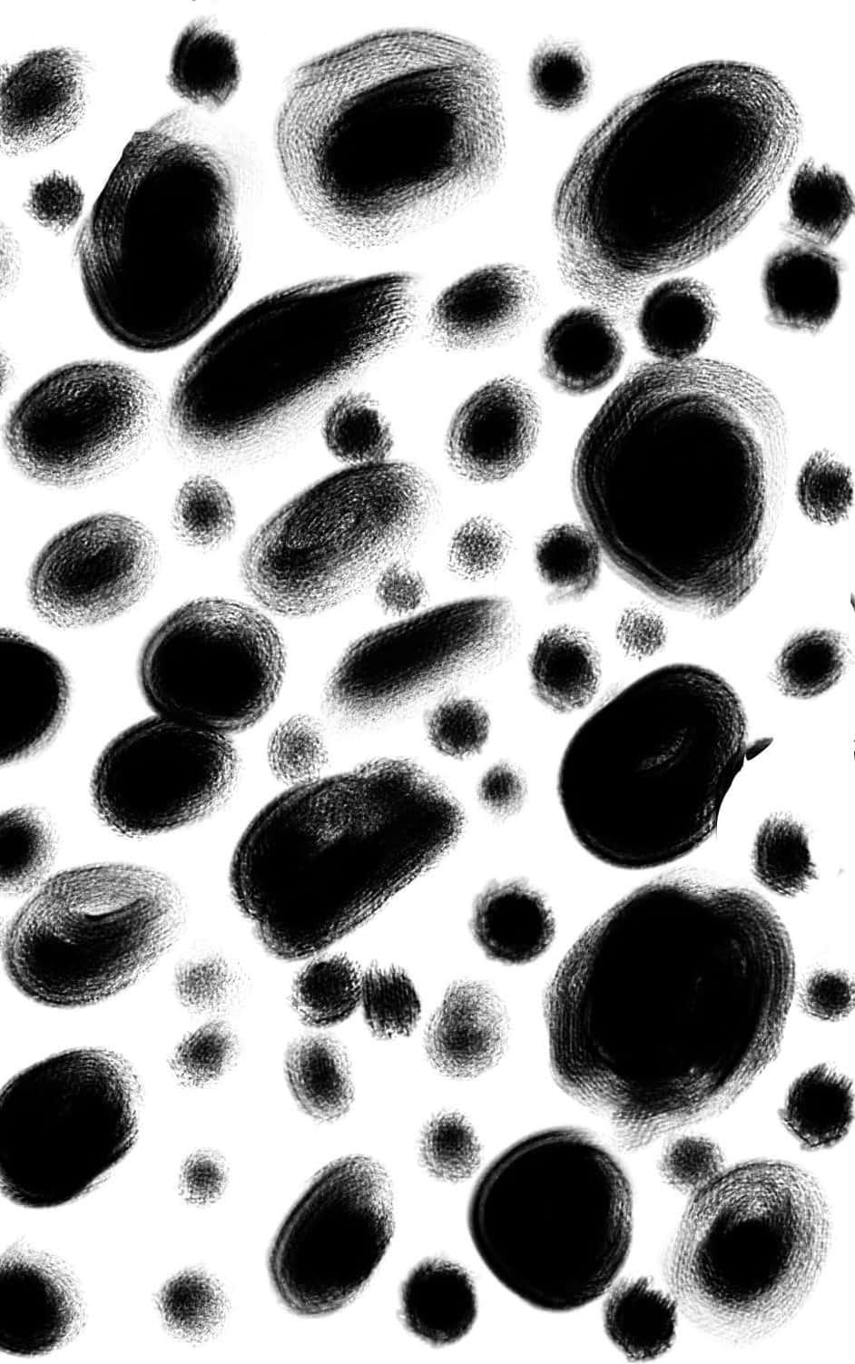Black And White Dots 桌布 壁紙 — 各種大小的抽象黑色墨跡漂浮在純白背景上，帶有紋理炭筆筆觸。