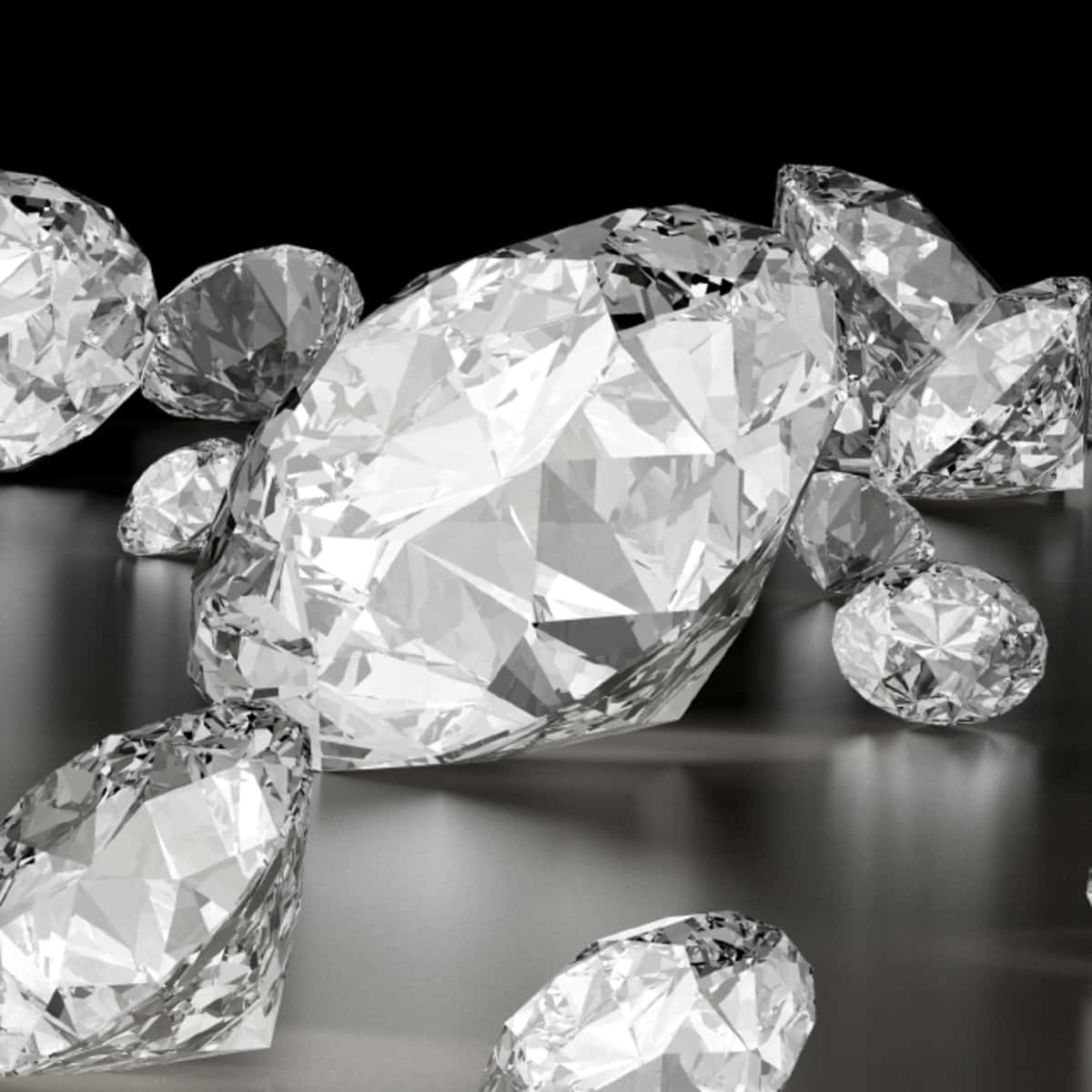 diamonds 桌布 壁紙 — 各種尺寸閃閃發光的切割鑽石放置在反射表面上，背景為純黑色。