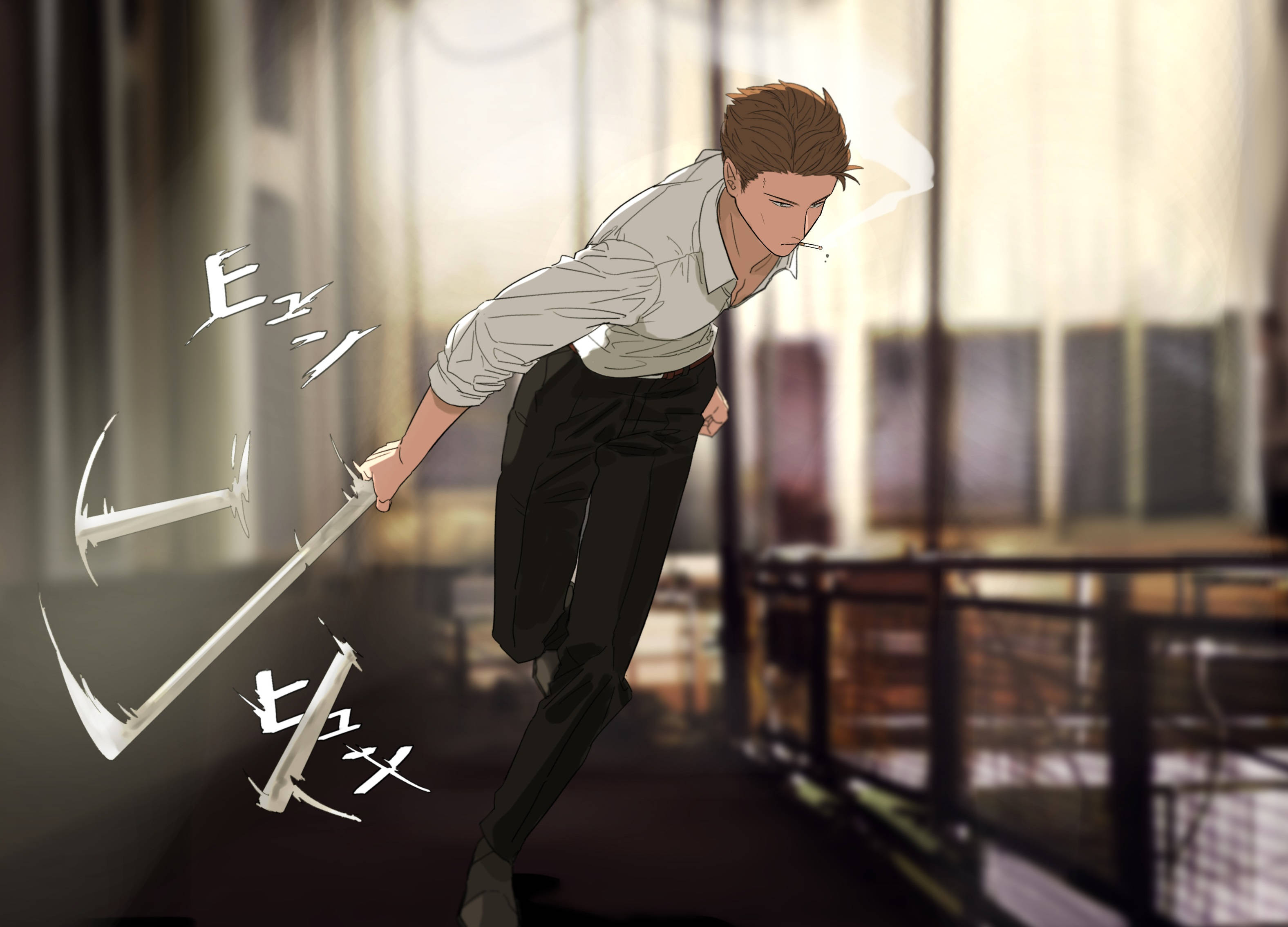 咒術迴戰 4K 伏黑甚爾持刀奔跑 壁紙 — 一位身穿白襯衫的動漫男子，在昏暗的走廊中揮舞著發光的鐮刀，帶有動態的動作線條。