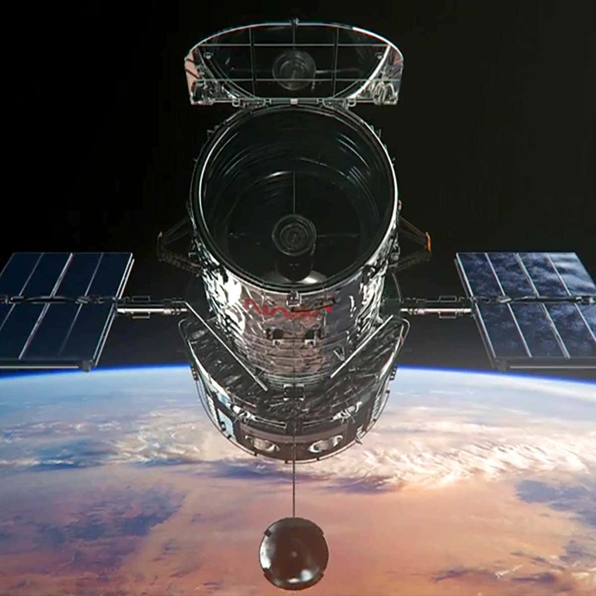 NASA太空望遠鏡在地球軌道上運行，太陽能板伸展