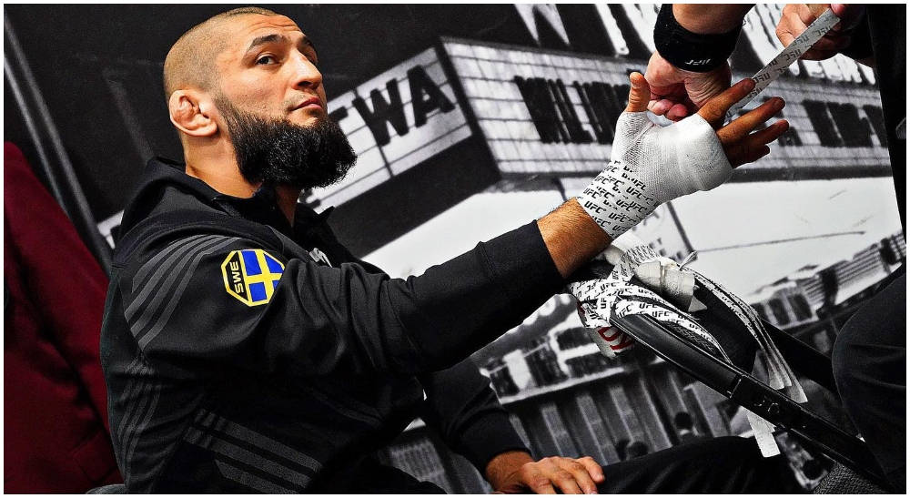一位瑞典MMA戰士在比賽前正在纏手。