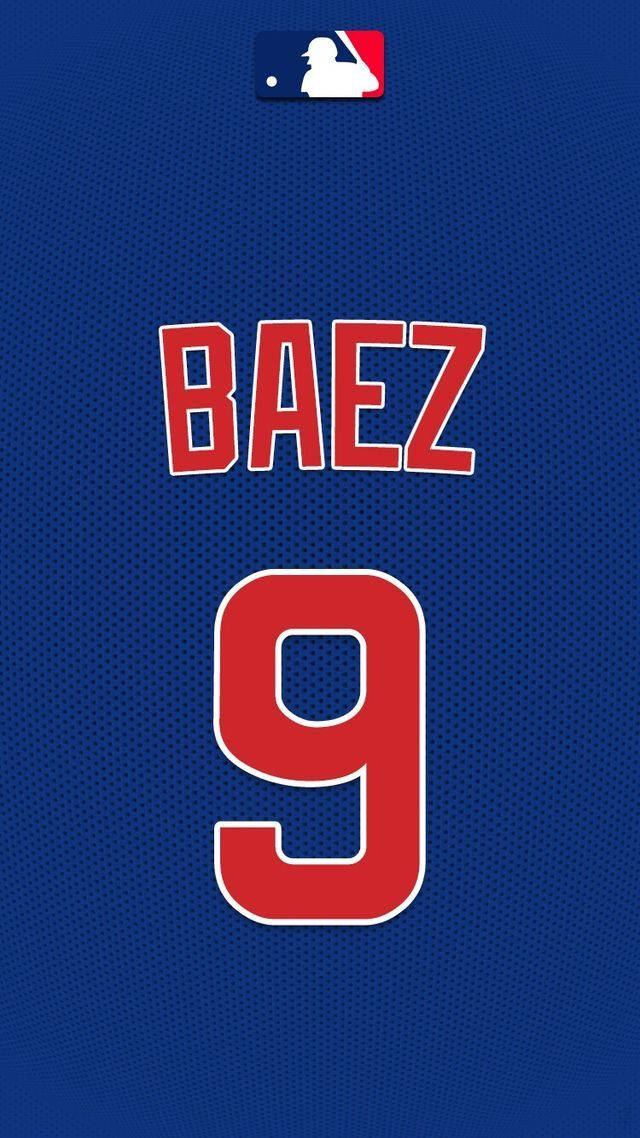 藍色棒球衫，帶有紅色 BAEZ 9 名字及 MLB 標誌。
