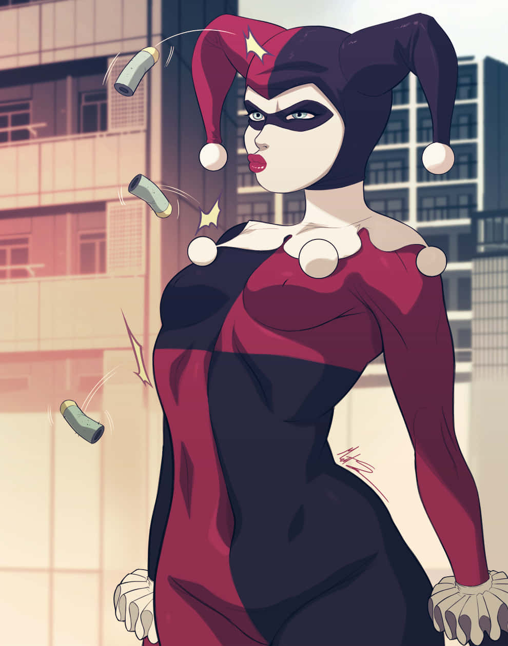 Classic Harley Quinn 桌布 壁紙 — 哈莉·奎茵穿著她標誌性的小丑服，在城市景觀中自信地站立，子彈在她周圍飛舞。