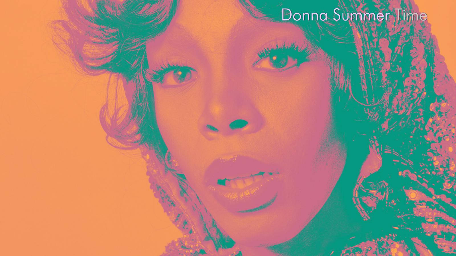 唐娜·蘇默復古波浪色調粉絲藝術 壁紙 — Donna Summer 的鮮豔肖像，帶有大膽的粉紅色和藍綠色調色，背景為純橙色。