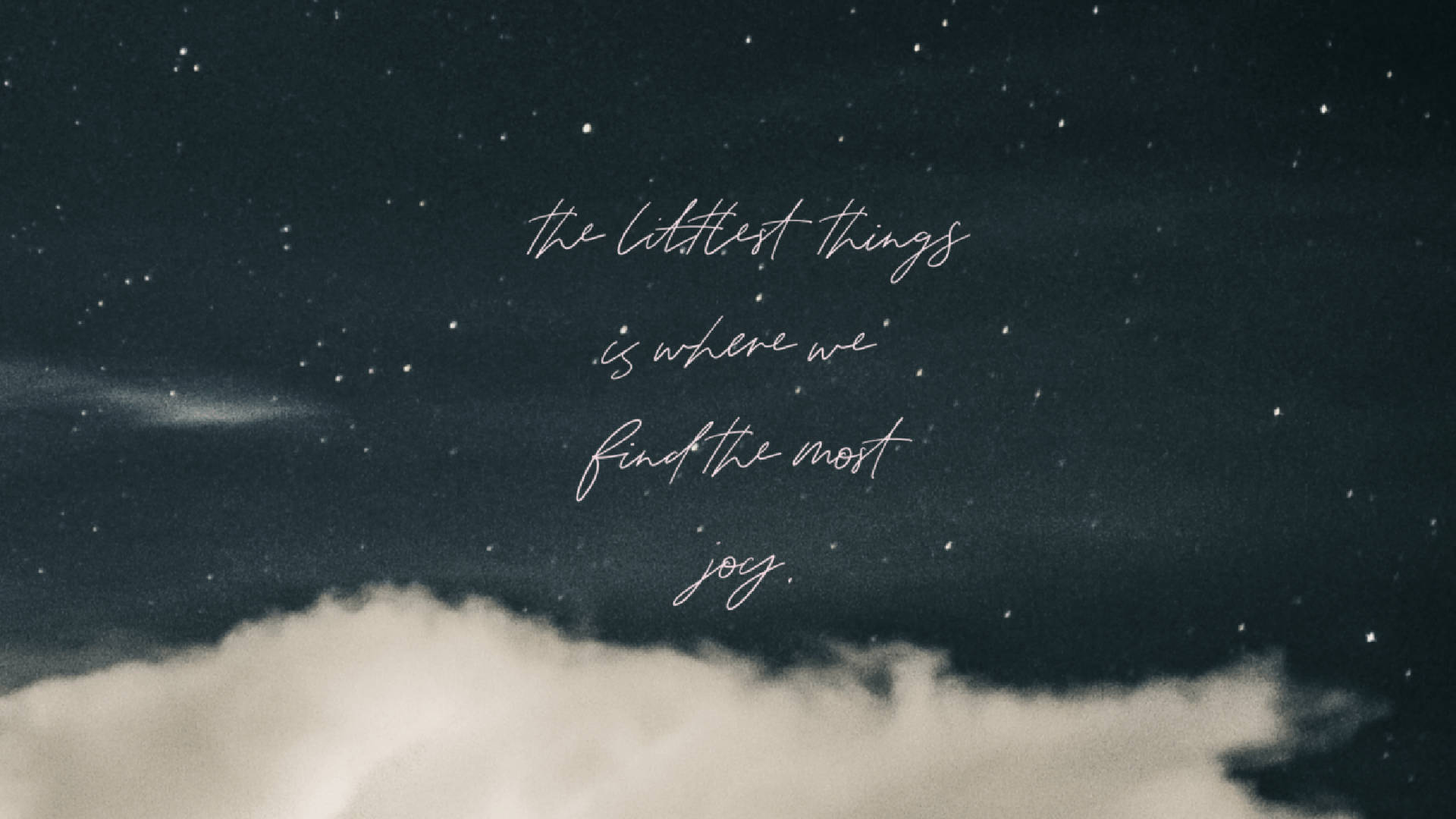 繁星點點的夜空，帶有雲朵和以手寫字體呈現的勵志語句。