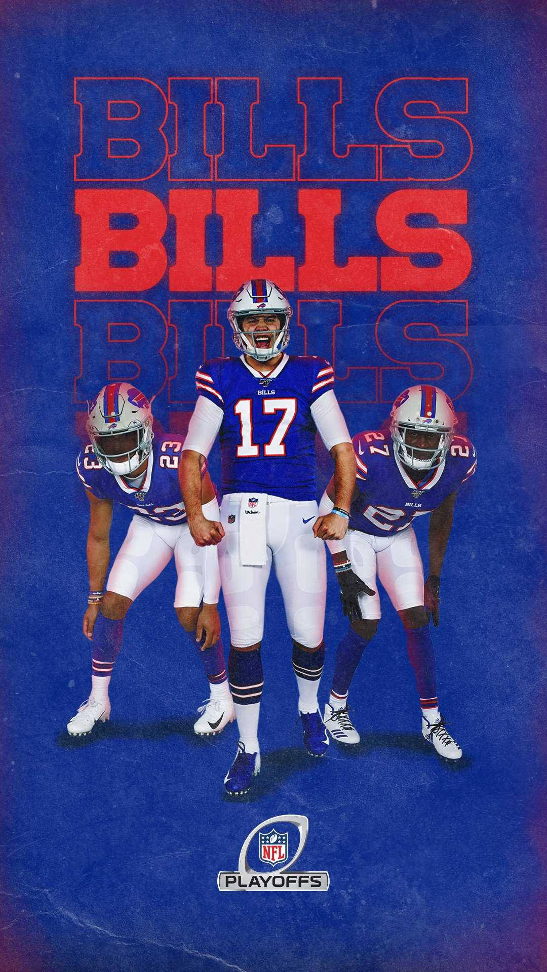 喬許·艾倫 2020 NFL季後賽比賽瞬間 壁紙 — 三名身穿藍紅球衣的布法羅比爾隊美式足球員，在重複球隊名稱文字的醒目藍色背景前自信地擺姿勢。