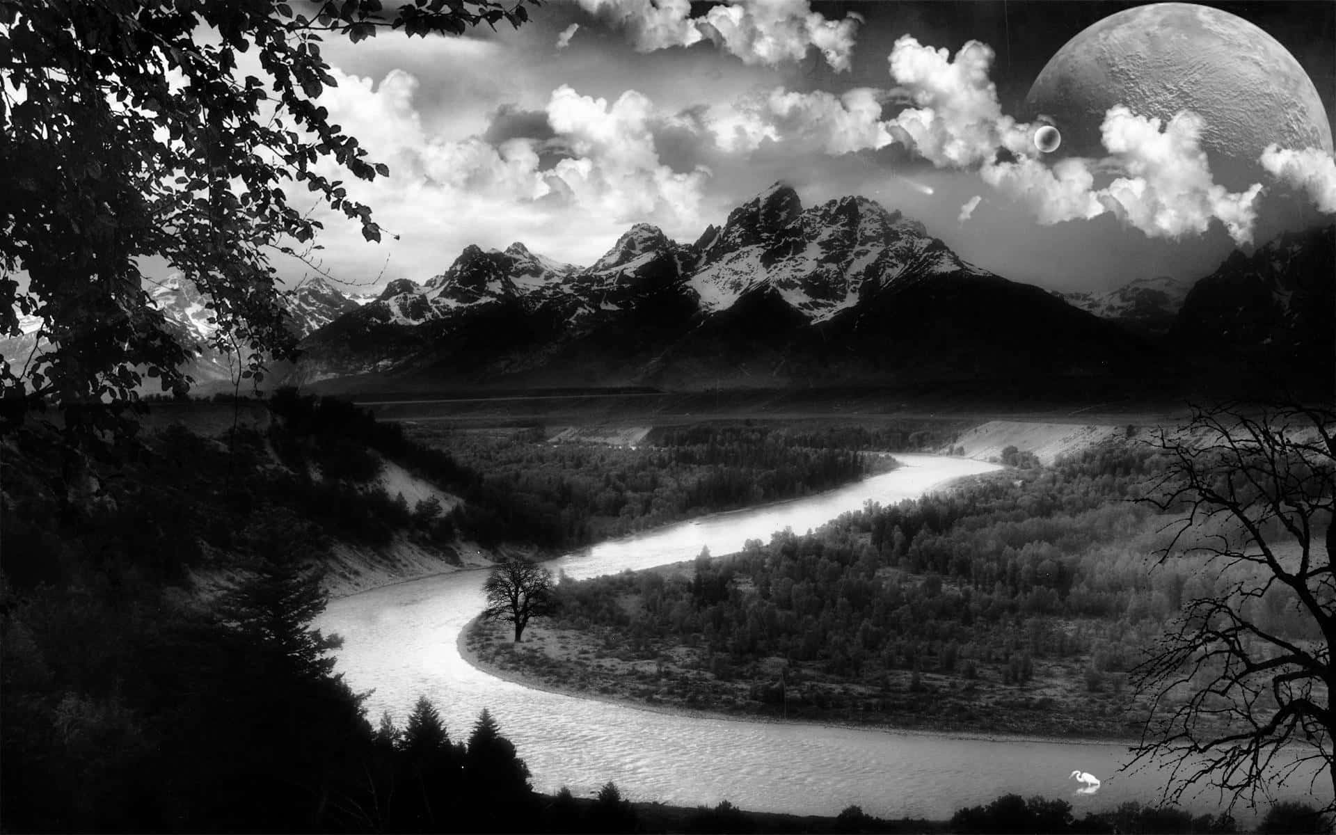 Black And White Landscape 桌布 壁紙 — 單色奇幻景觀，蜿蜒河流穿過森林和山脈，多雲的天空下有大行星和月亮。