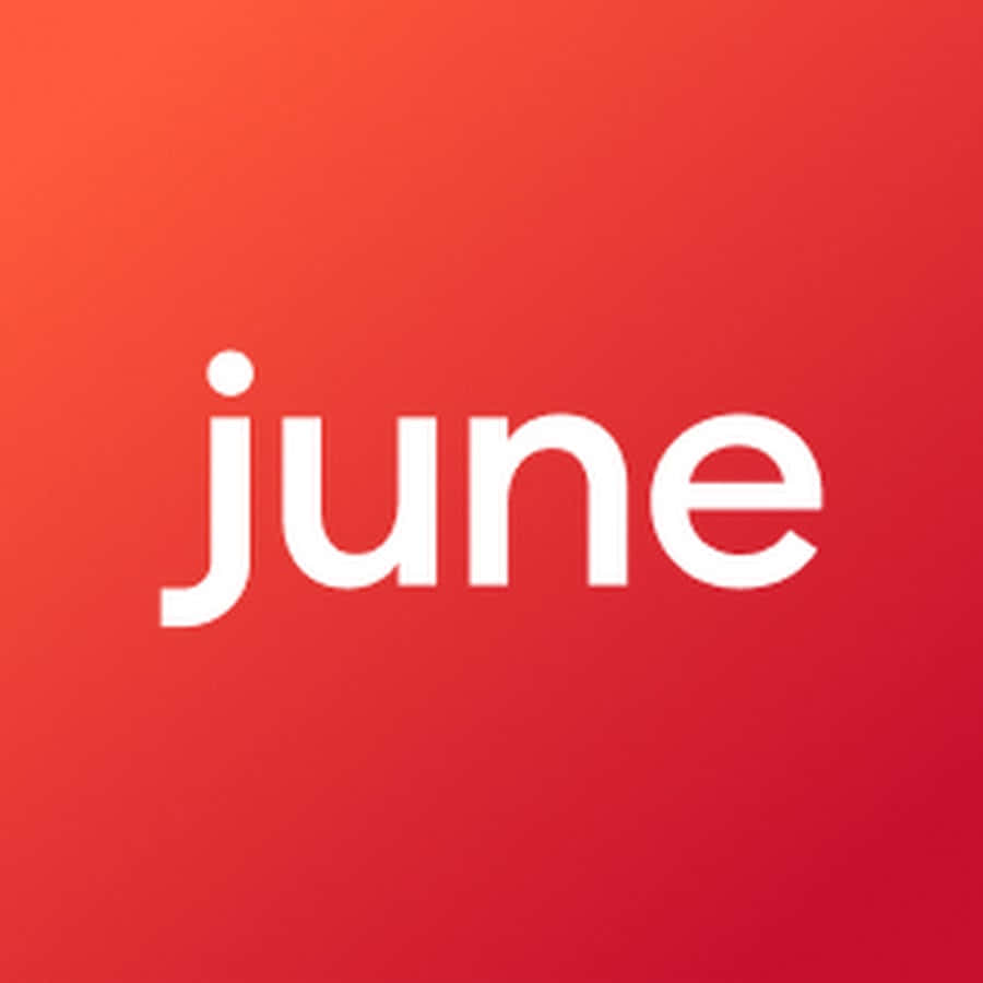 June 桌布 壁紙 — 單詞 june 以粗體白色小寫字母居中顯示在充滿活力的紅色漸變背景上。