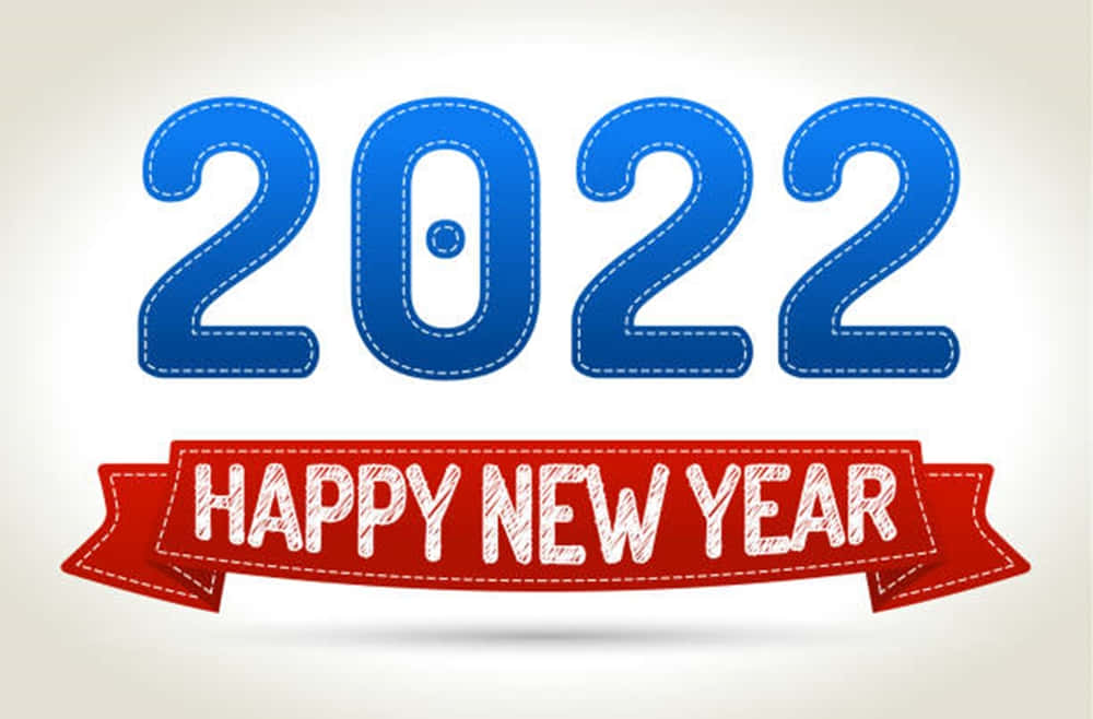 Happy New Year 2022 桌布 壁紙 — 喺柔和漸變背景上，紅色絲帶橫額寫住 happy new year，上面有搶眼嘅藍色縫線 2022 數字。