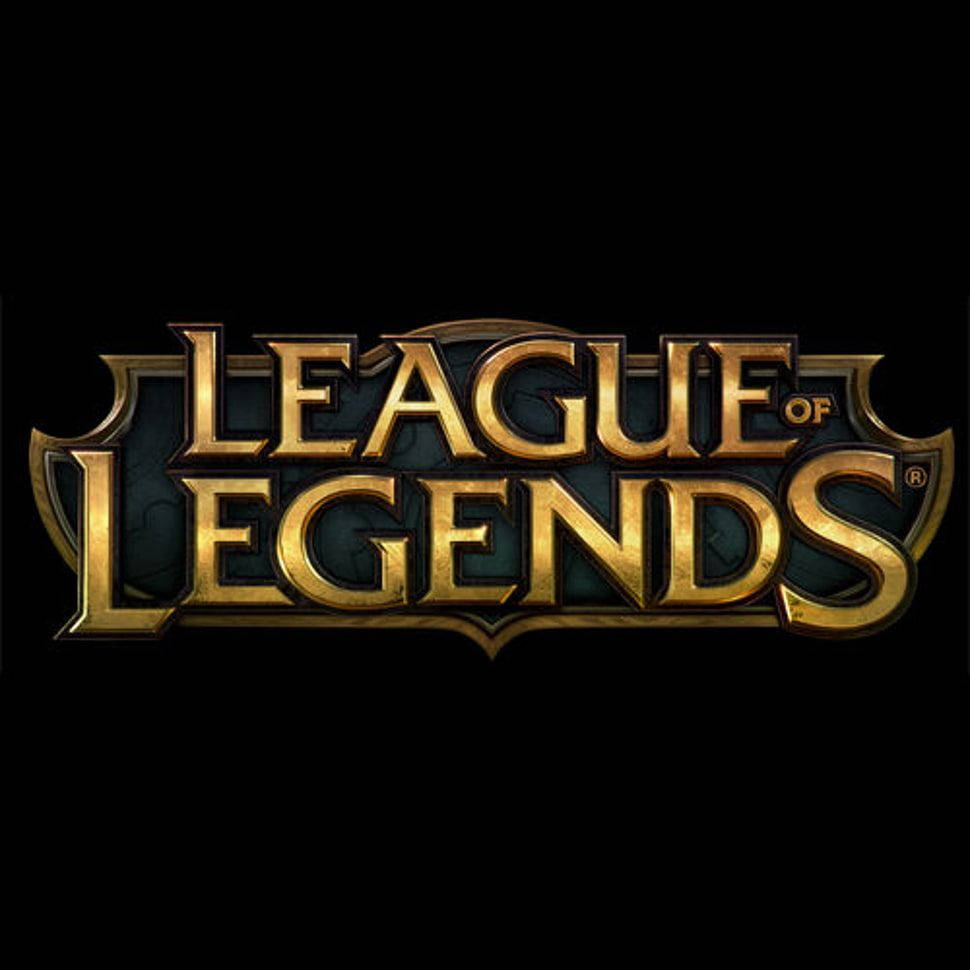 HD 桌布 壁紙 — 喺純黑色背景上，金色嘅《League of Legends》標誌配以華麗金屬字體。