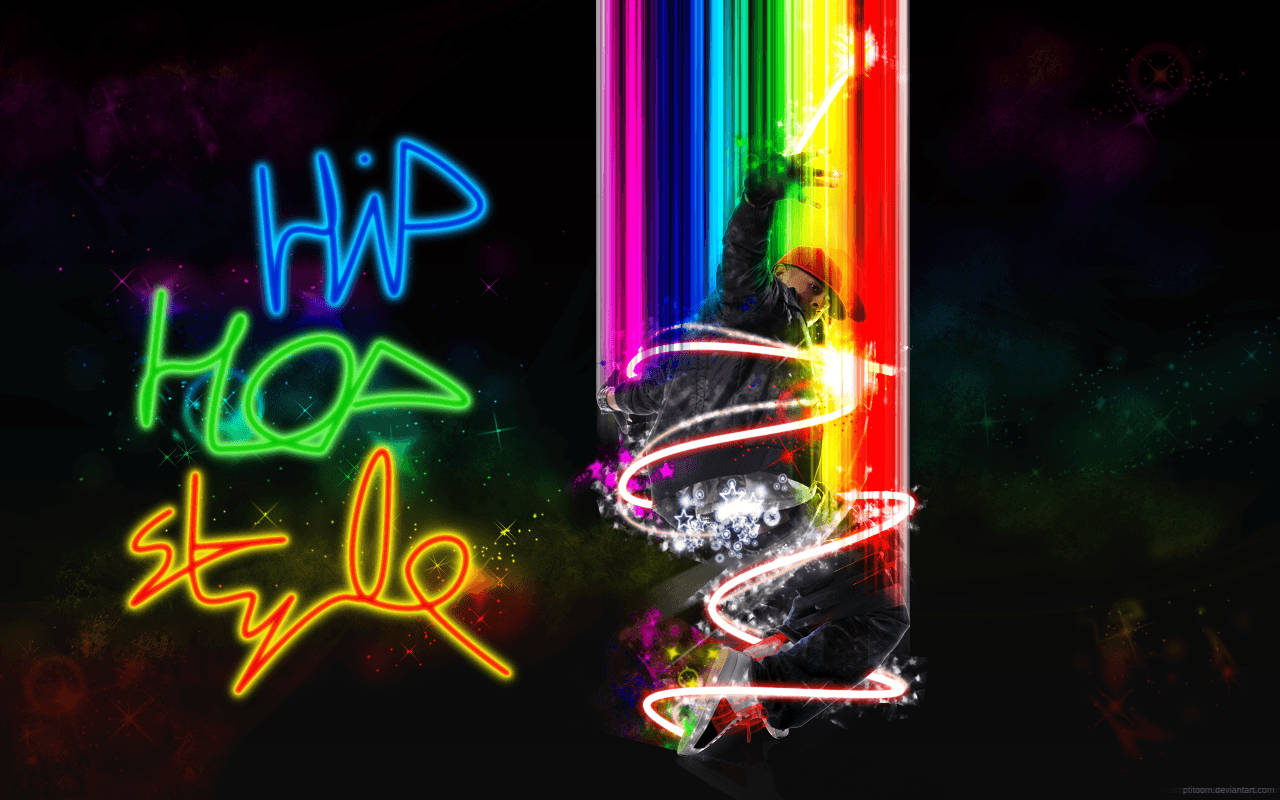 霓虹塗鴉藝術家在宇宙黑暗中繪製發光的痕跡，並帶有「Hip Hop Style」文字。
