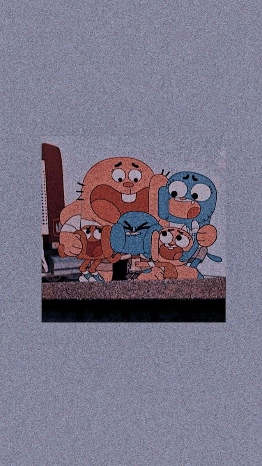 Gumball And Darwin 桌布 壁紙 — 四個表情誇張的卡通角色喺有紋理嘅灰色背景前，喺一個 ledge 上面偷睇。