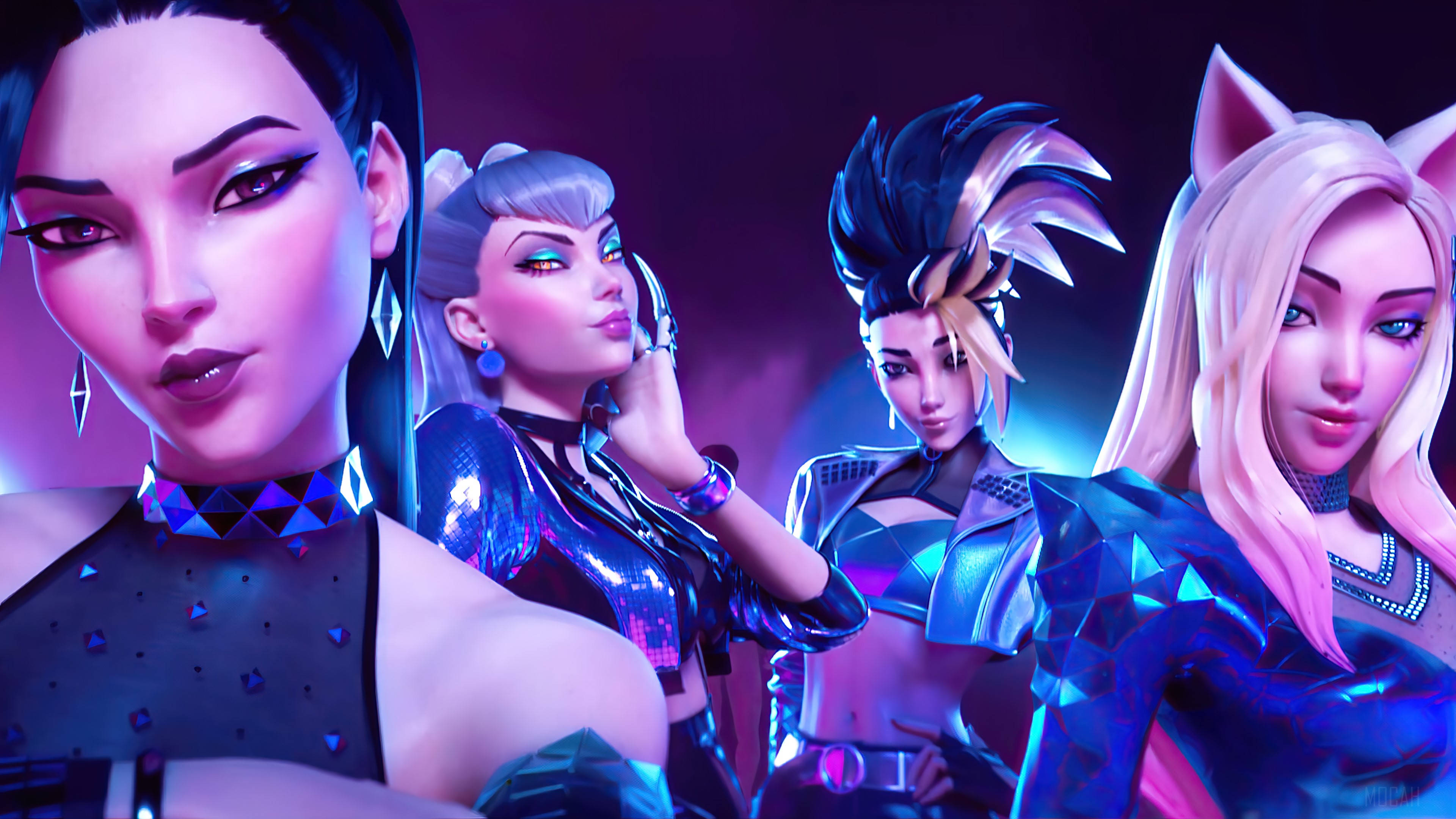 KDA All Out More 壁紙 — 四個風格化的動漫角色，帶有發光的賽博龐克化妝和幾何裝甲，在霓虹燈下自信地擺姿勢。