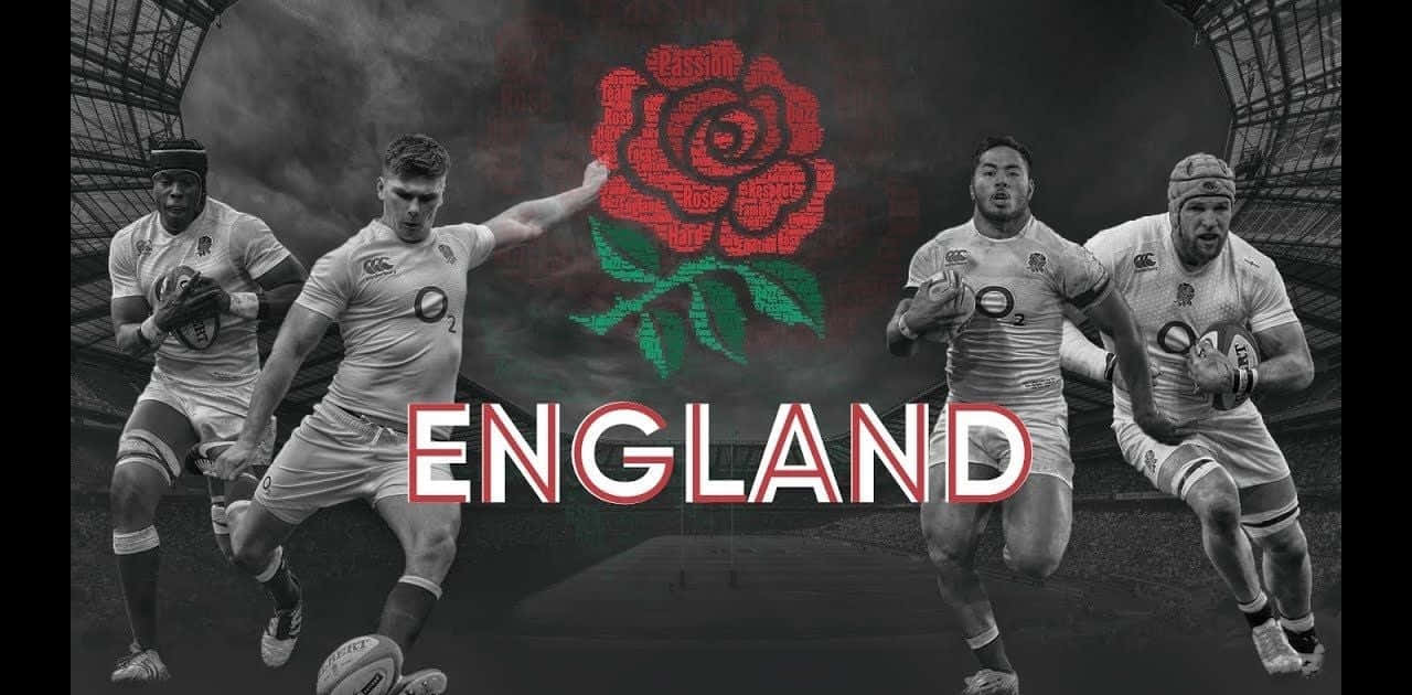Rugby 桌布 壁紙 — 四名英格蘭欖球運動員以動作姿勢呈現，帶有鮮明的紅玫瑰徽章和 'ENGLAND' 字樣，背景為昏暗的球場。
