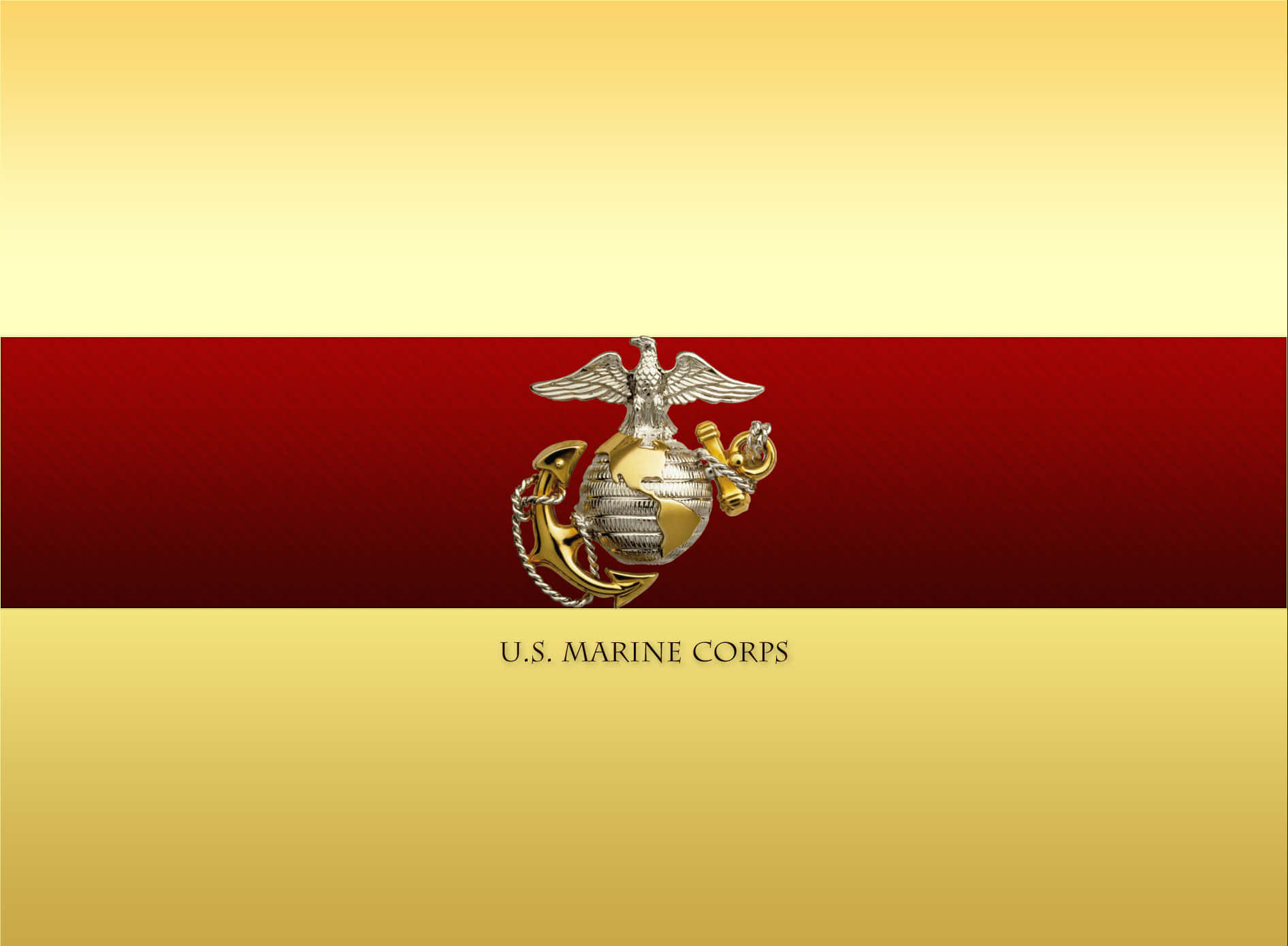 國家的驕傲：美國海軍陸戰隊 壁紙 — 美國海軍陸戰隊徽章居中置於紅金漸變背景上，下方附有官方文字。
