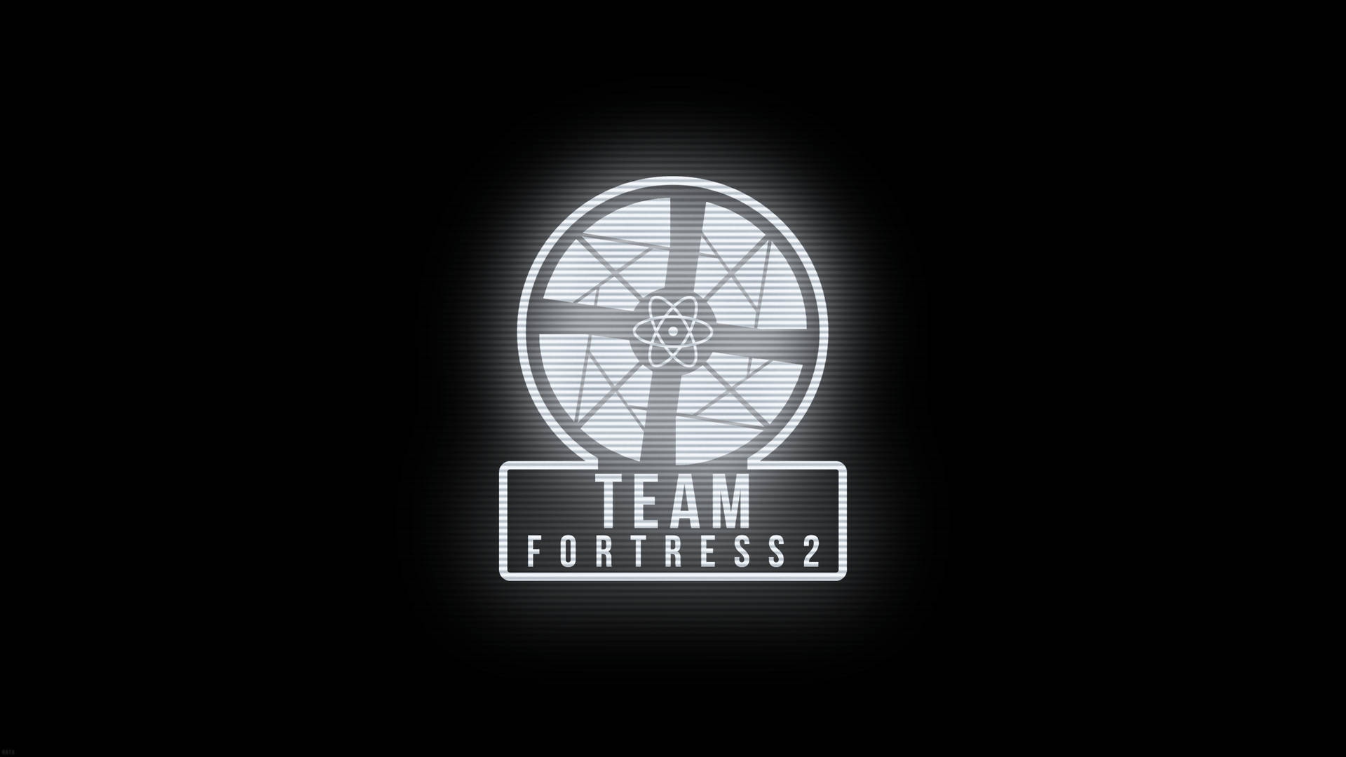Team Fortress 2 標誌在黑色背景上發出白光