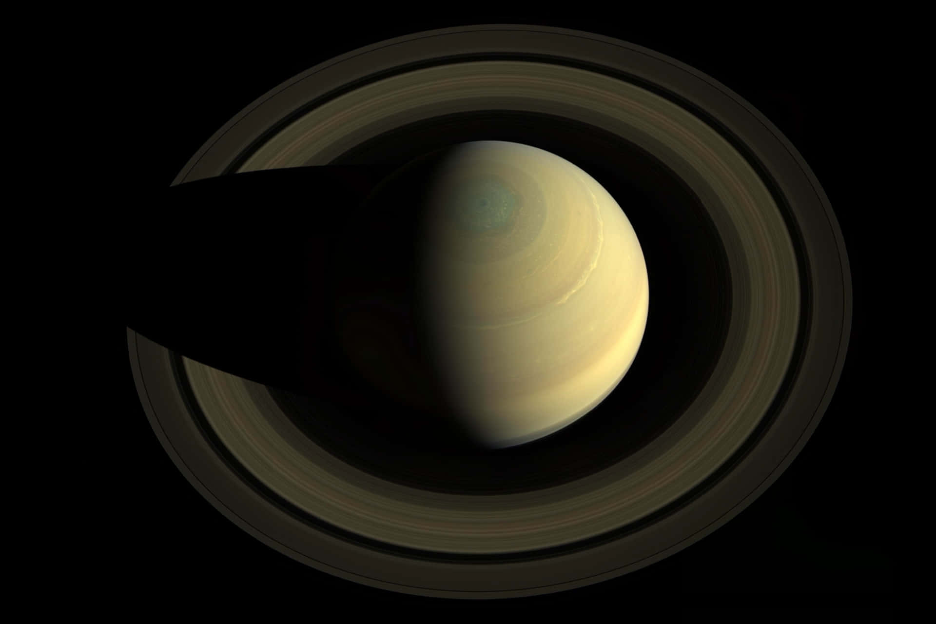 土星帶環在太空中投下陰影