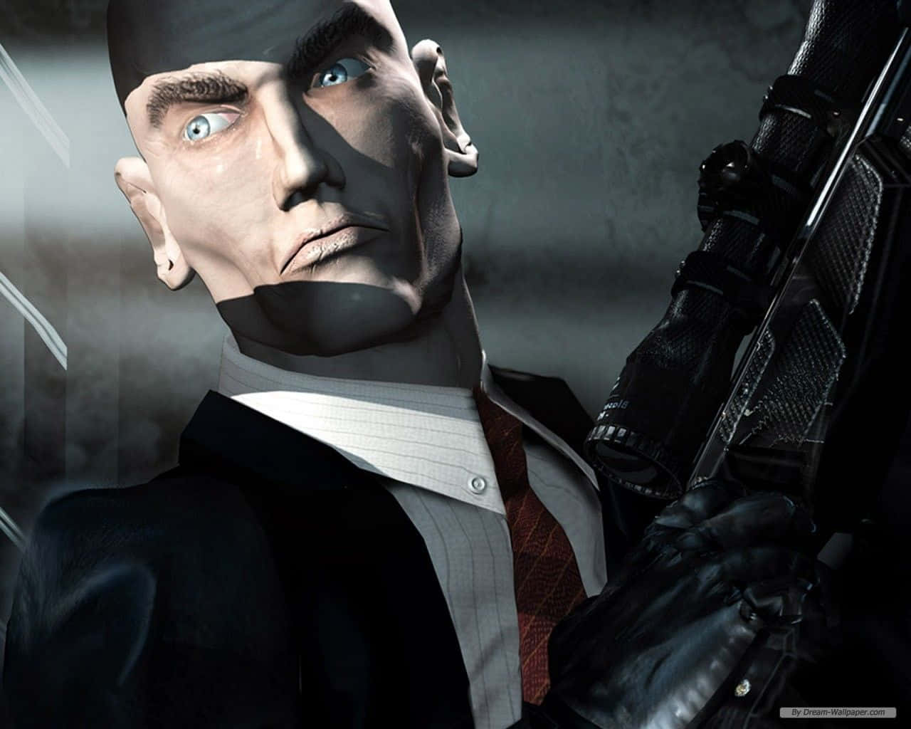 在《Hitman 2》中成為頂尖刺客阿賈克斯。 壁紙 — 一個光頭男子身穿西裝，在戲劇性燈光下手持步槍，眼神凌厲的藍眼睛。