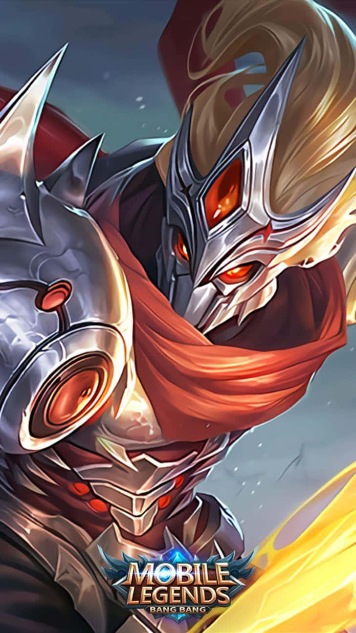 在《Mobile Legends》中體驗戰鬥張力 壁紙 — 一名兇猛的裝甲戰士，擁有發光的橙色眼睛和飄逸的紅色圍巾，在暴風雨的天空下凝視著。